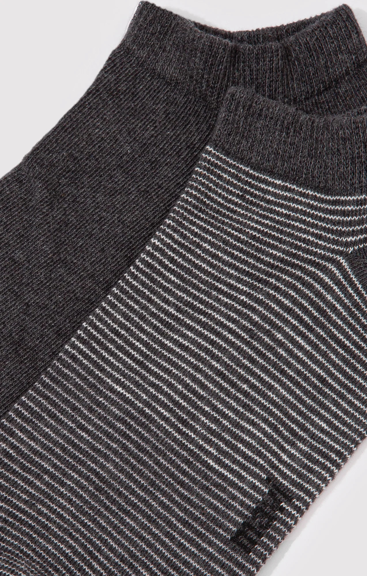 2-PACK ANKLE SOCKS IN ASSORTED COLORS - Image 4