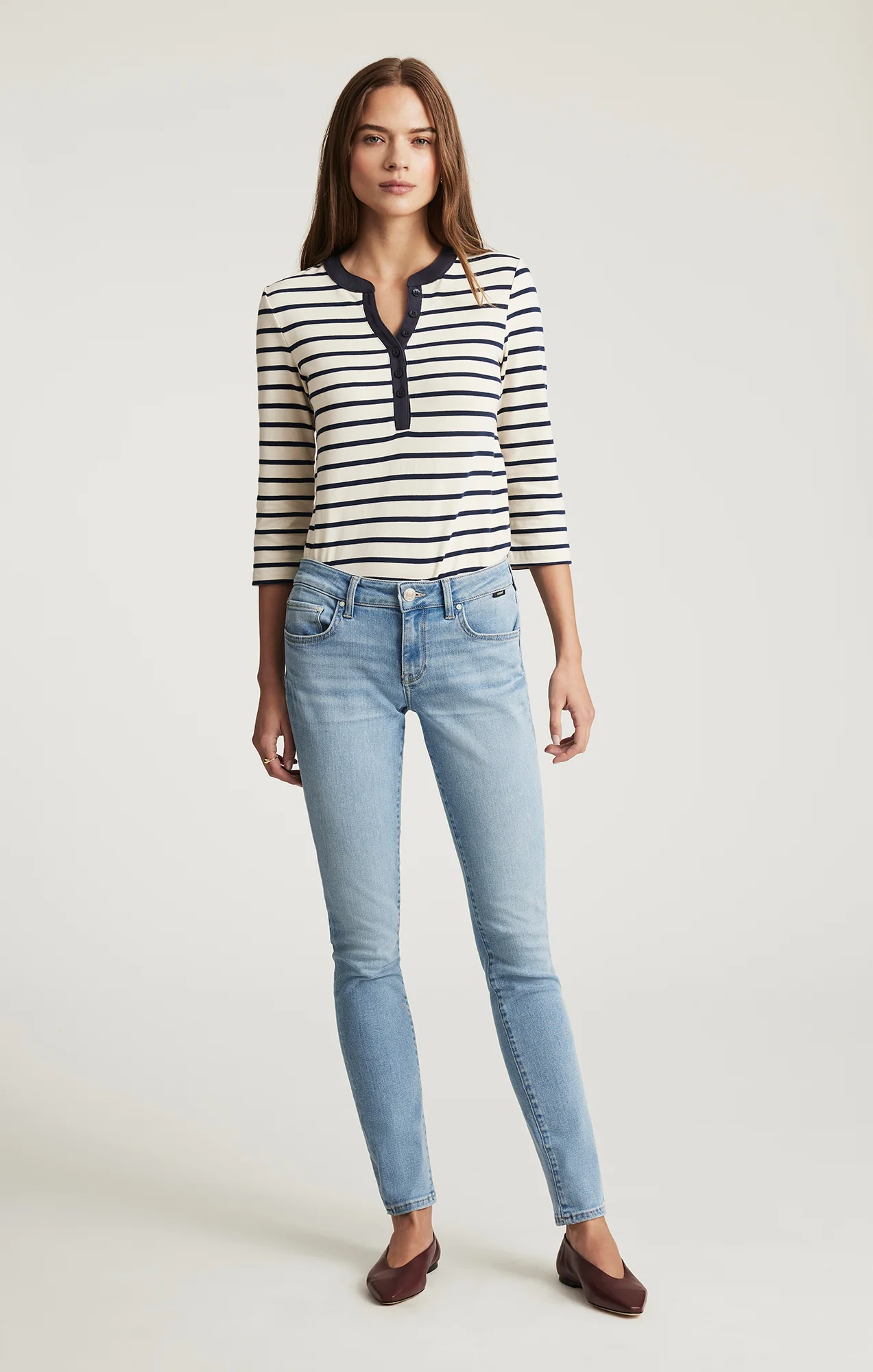 ALEXA SKINNY IN BLEACHED TRIBECA