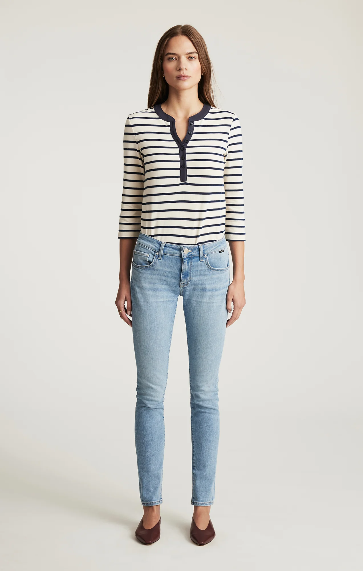 ALEXA SKINNY IN BLEACHED TRIBECA - Image 4