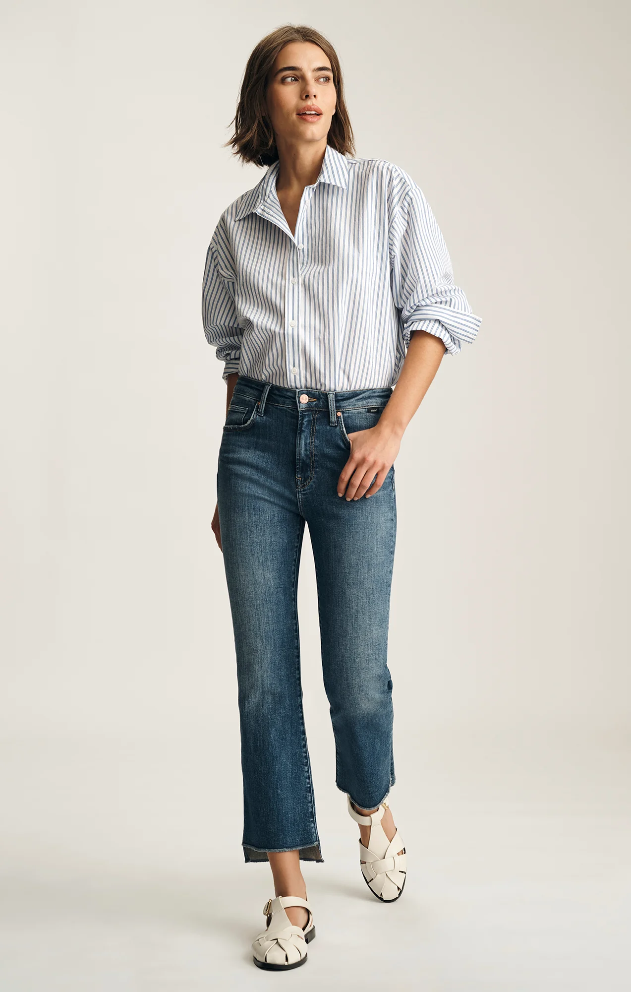 ANIKA CROPPED FLARE IN DARK BRUSHED FLEX BLUE