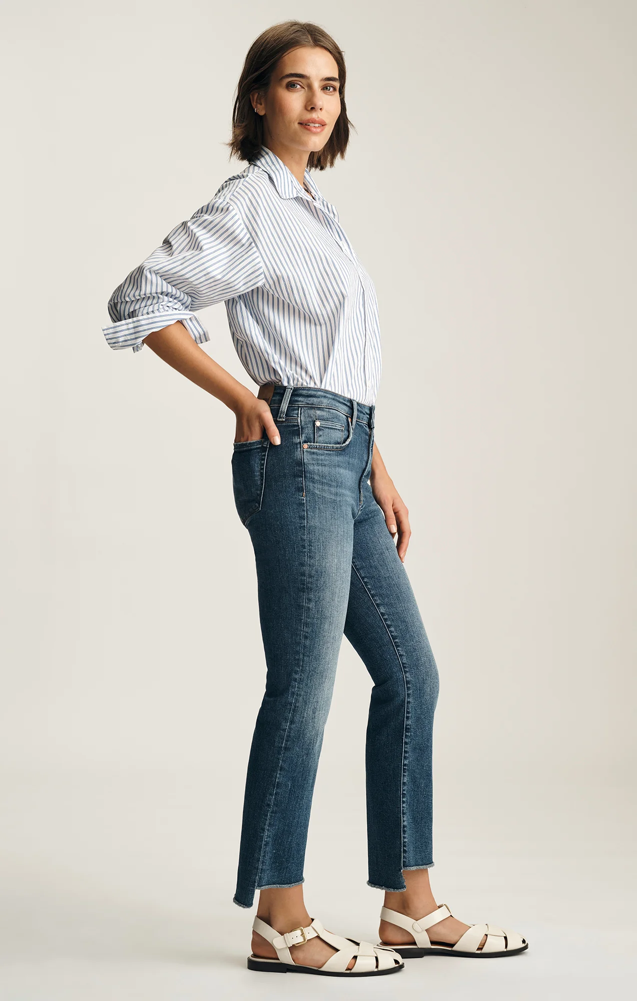 ANIKA CROPPED FLARE IN DARK BRUSHED FLEX BLUE - Image 4
