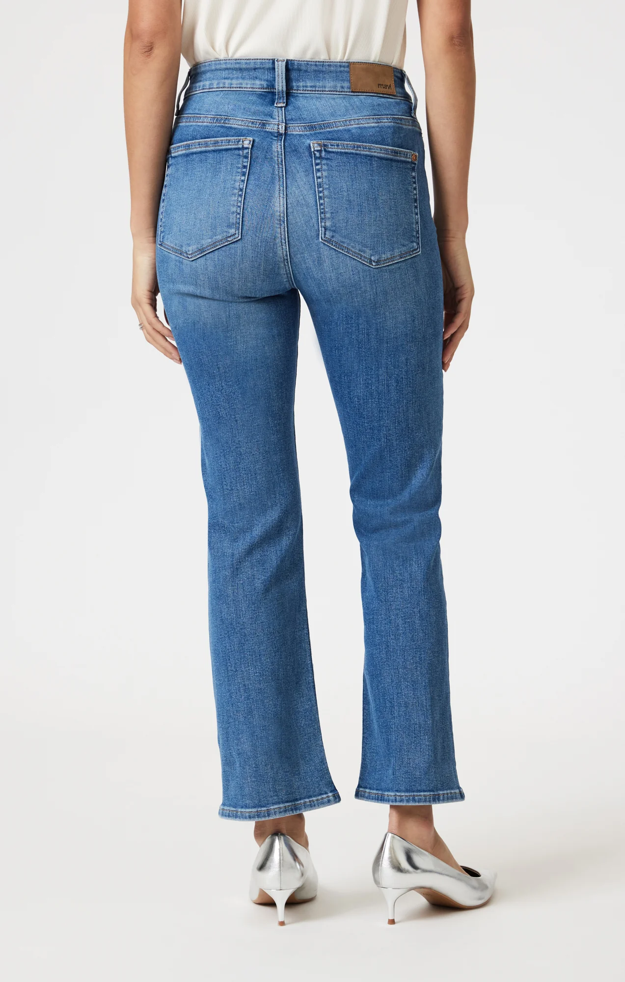 ANIKA CROPPED FLARE IN MID BRUSHED FLEX BLUE - Image 5