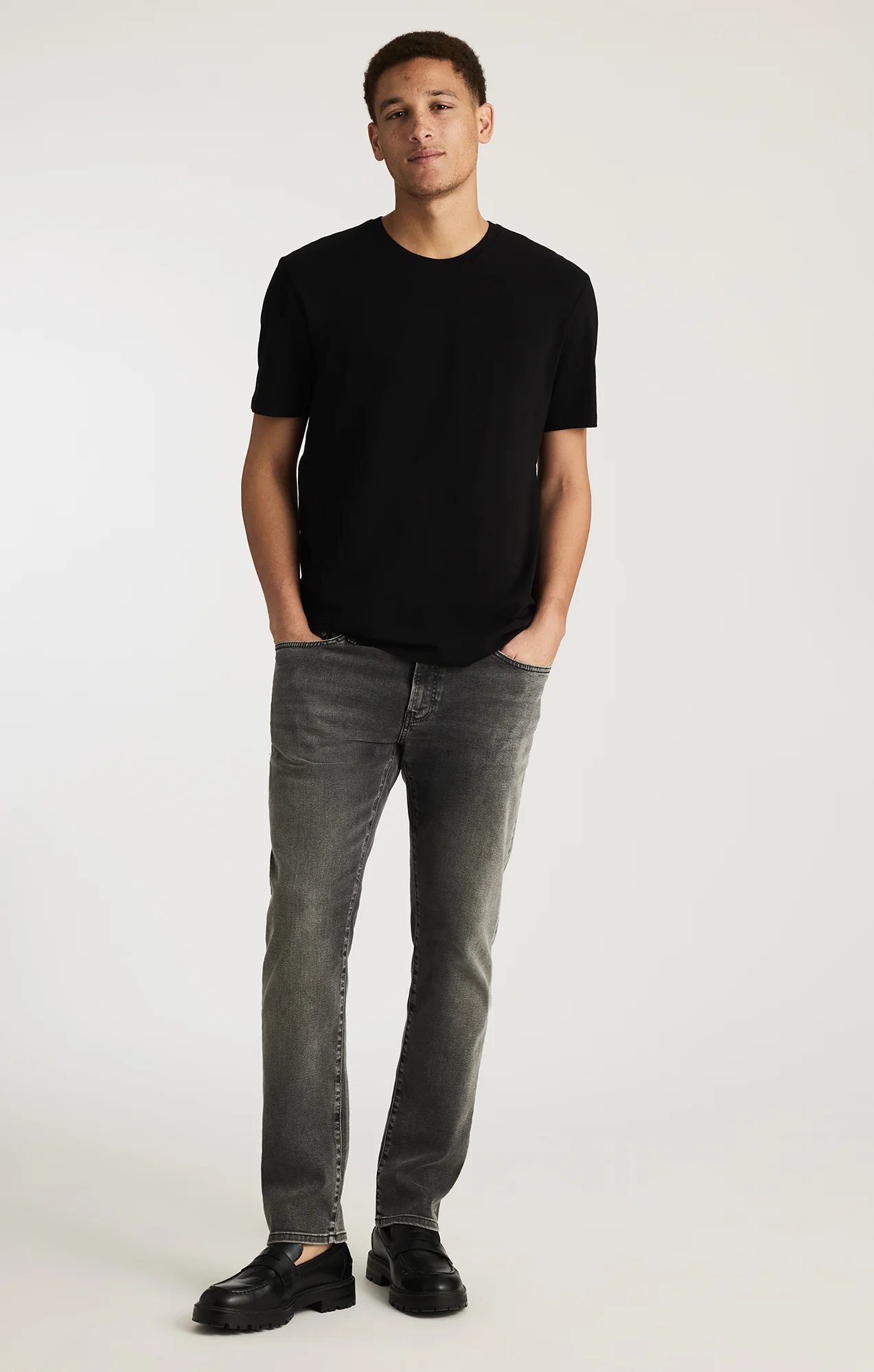CREW NECK T-SHIRT IN BLACK - Image 5