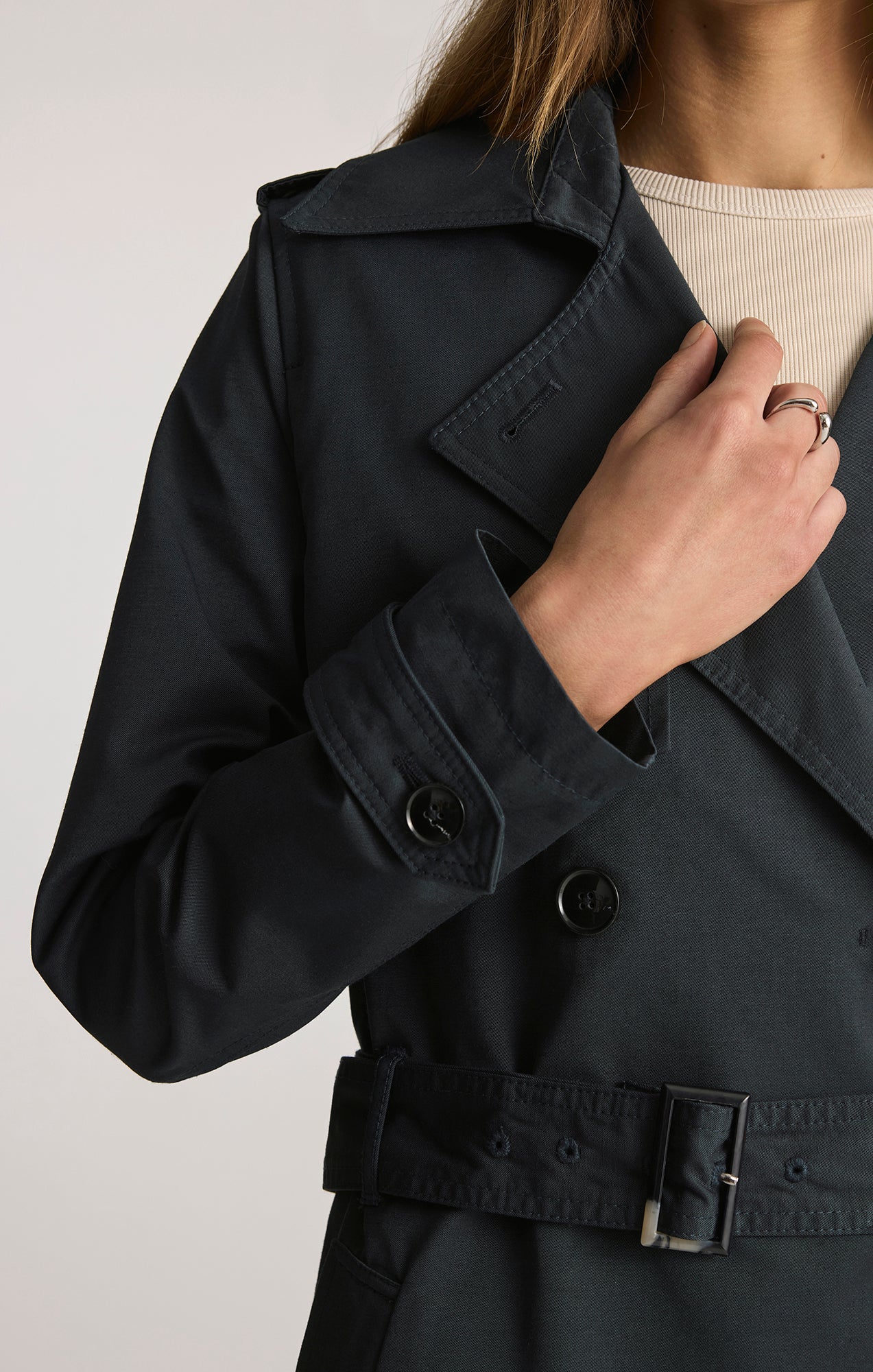 BELTED TRENCH COAT IN SALUTE - Image 4
