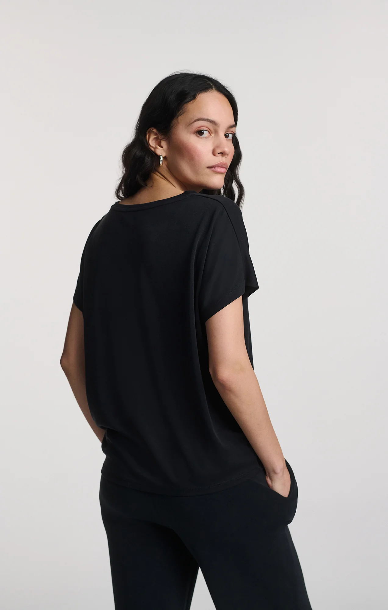 LUXE TOUCH TENCEL™ BOAT NECK T-SHIRT IN BLACK - Image 2