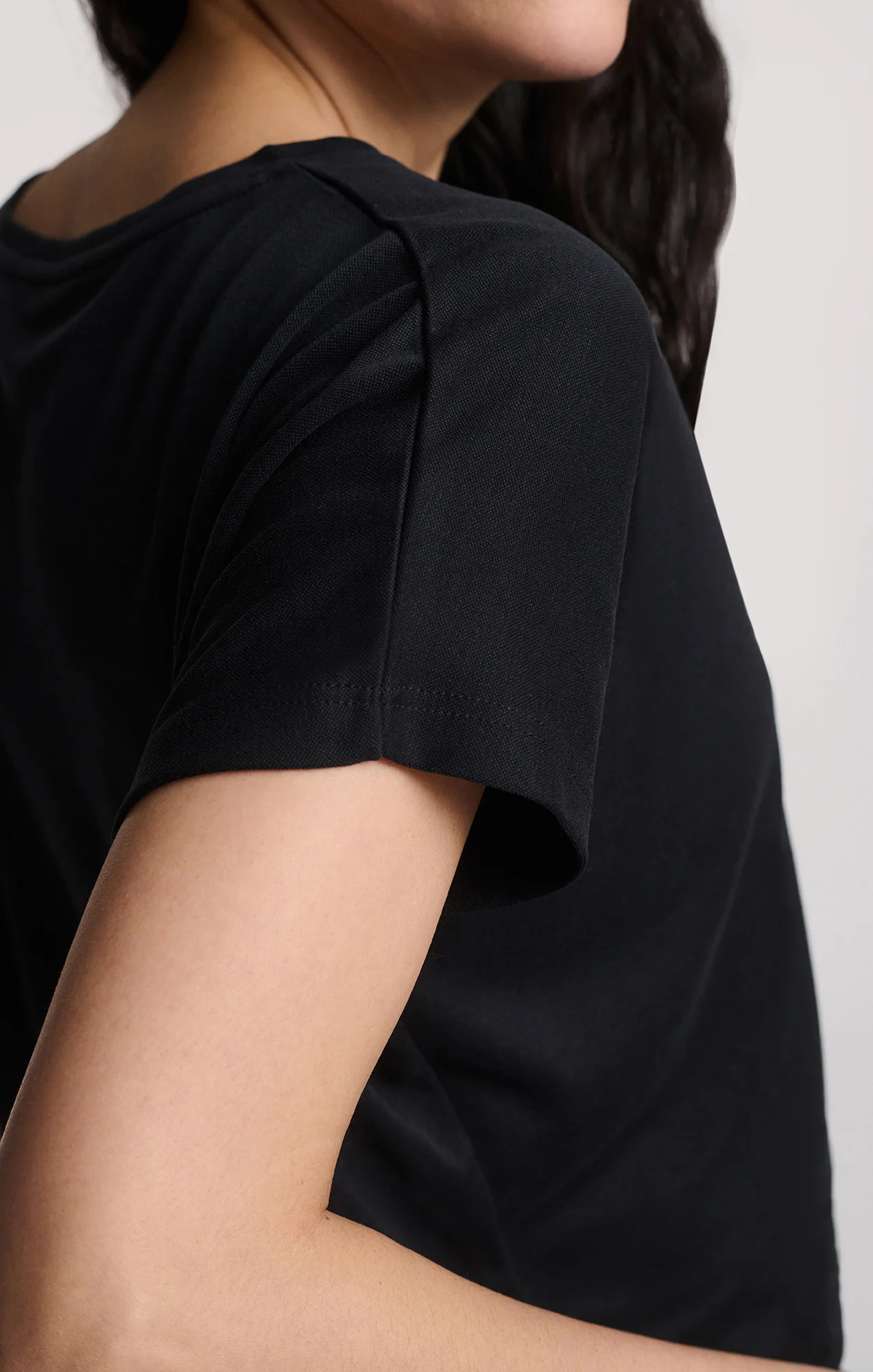LUXE TOUCH TENCEL™ BOAT NECK T-SHIRT IN BLACK - Image 6
