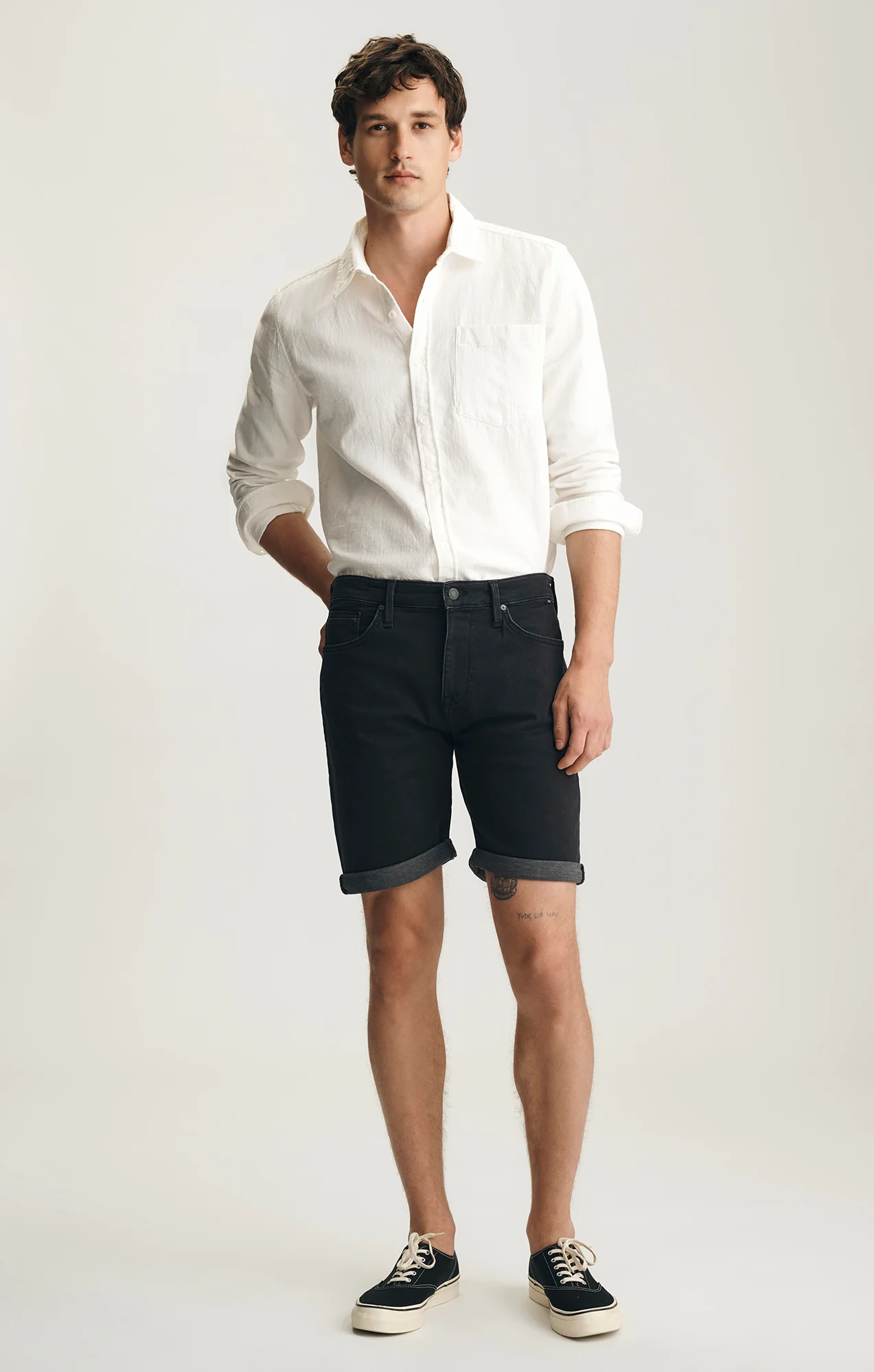 BRIAN SHORTS IN SMOKE EXPLORER