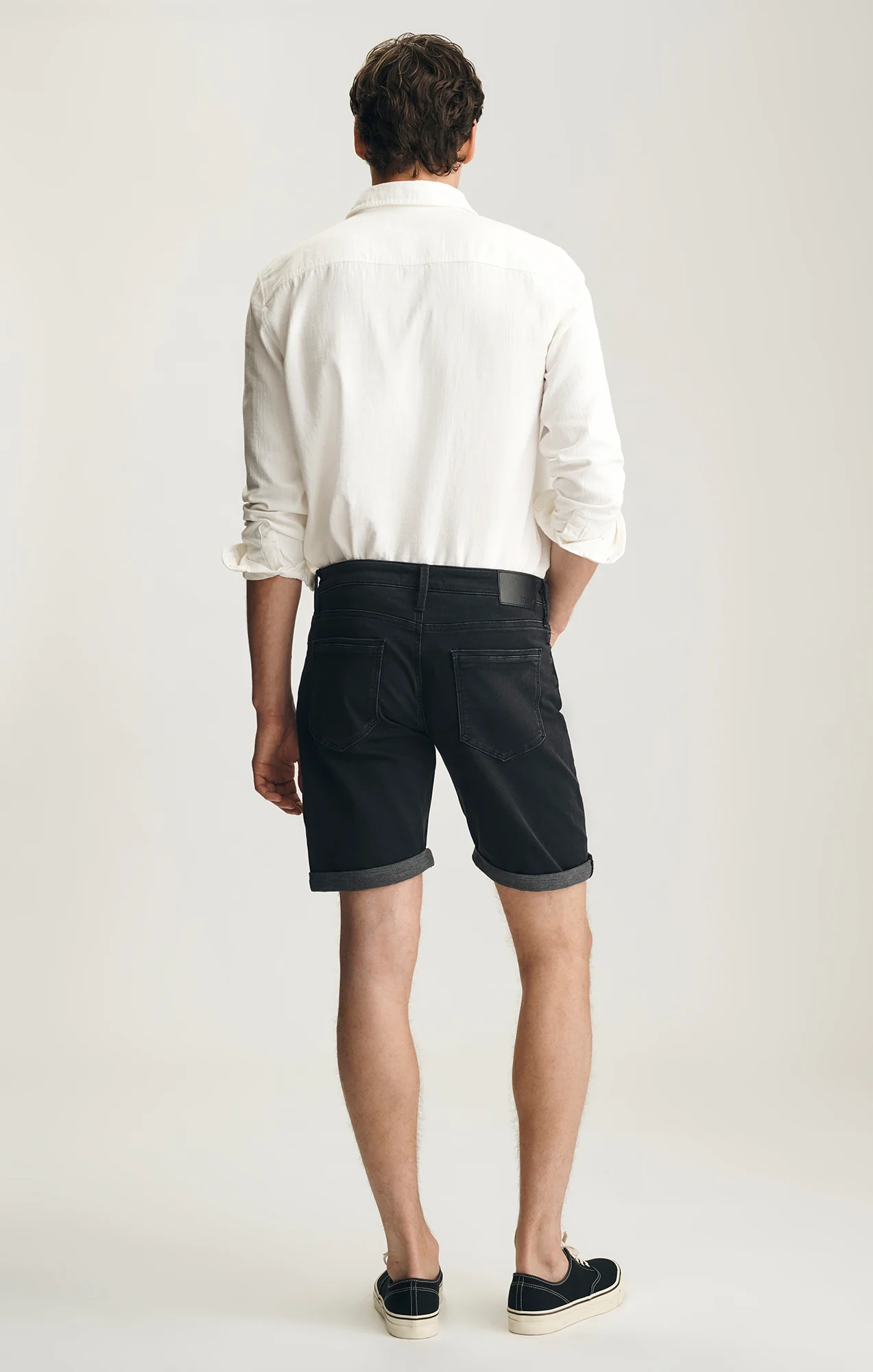 BRIAN SHORTS IN SMOKE EXPLORER - Image 2
