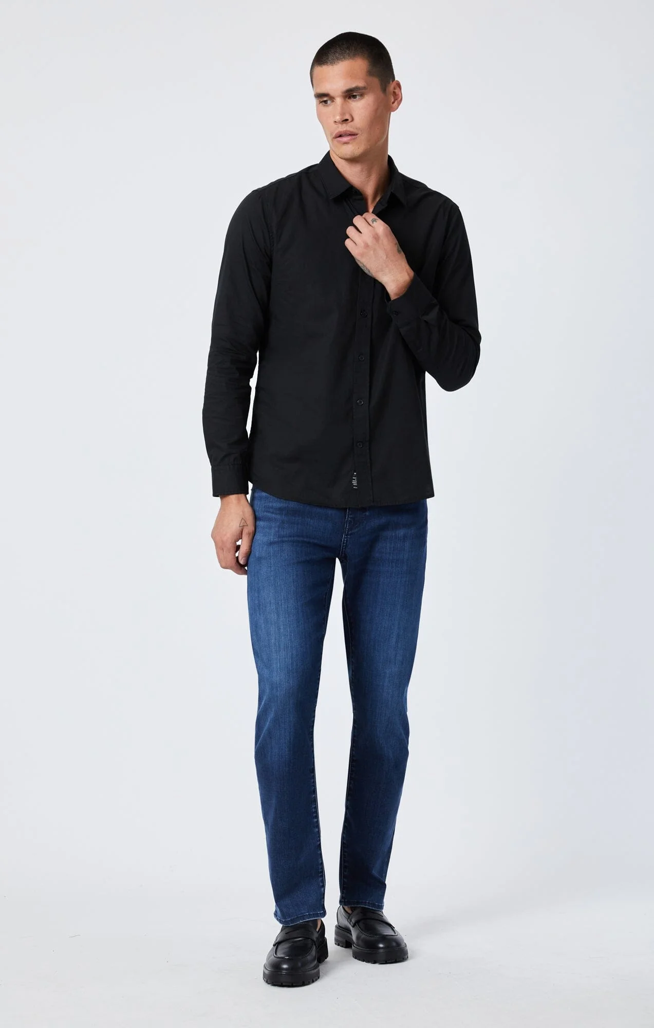 BUTTON-UP LONG SLEEVE SHIRT IN BLACK - Image 4