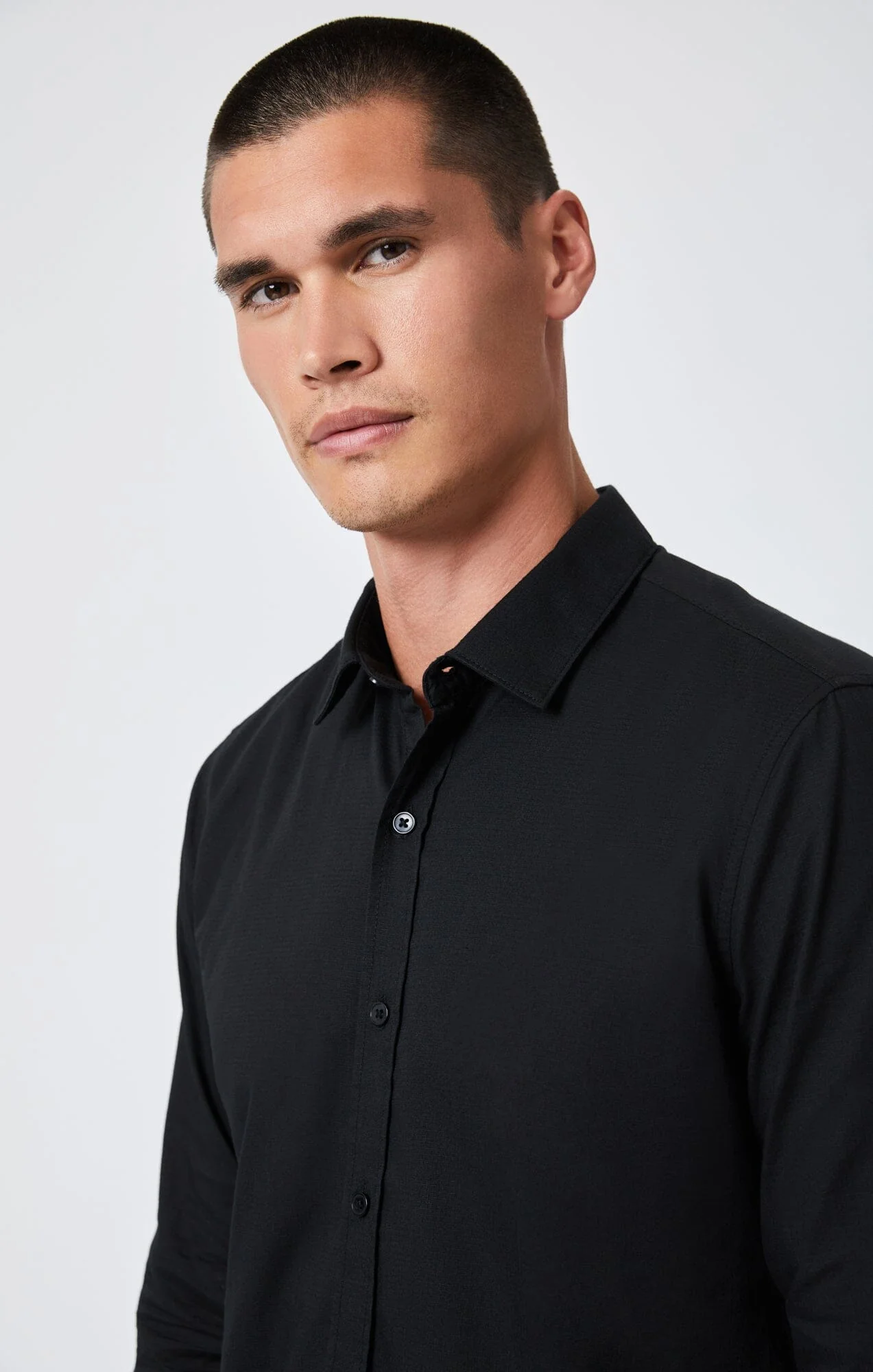 BUTTON-UP LONG SLEEVE SHIRT IN BLACK - Image 6