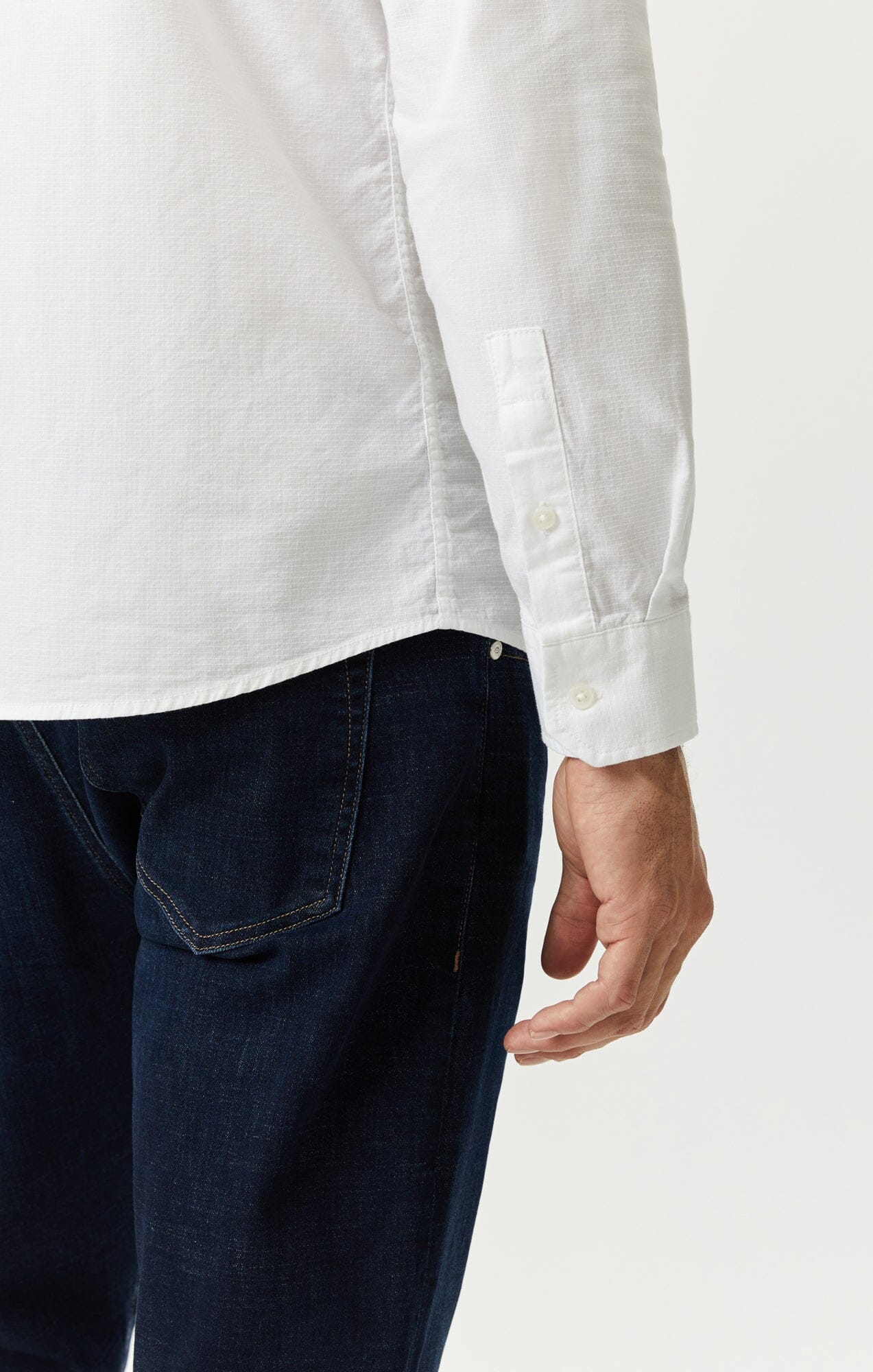 BUTTON-UP LONG SLEEVE SHIRT IN WHITE - Image 7