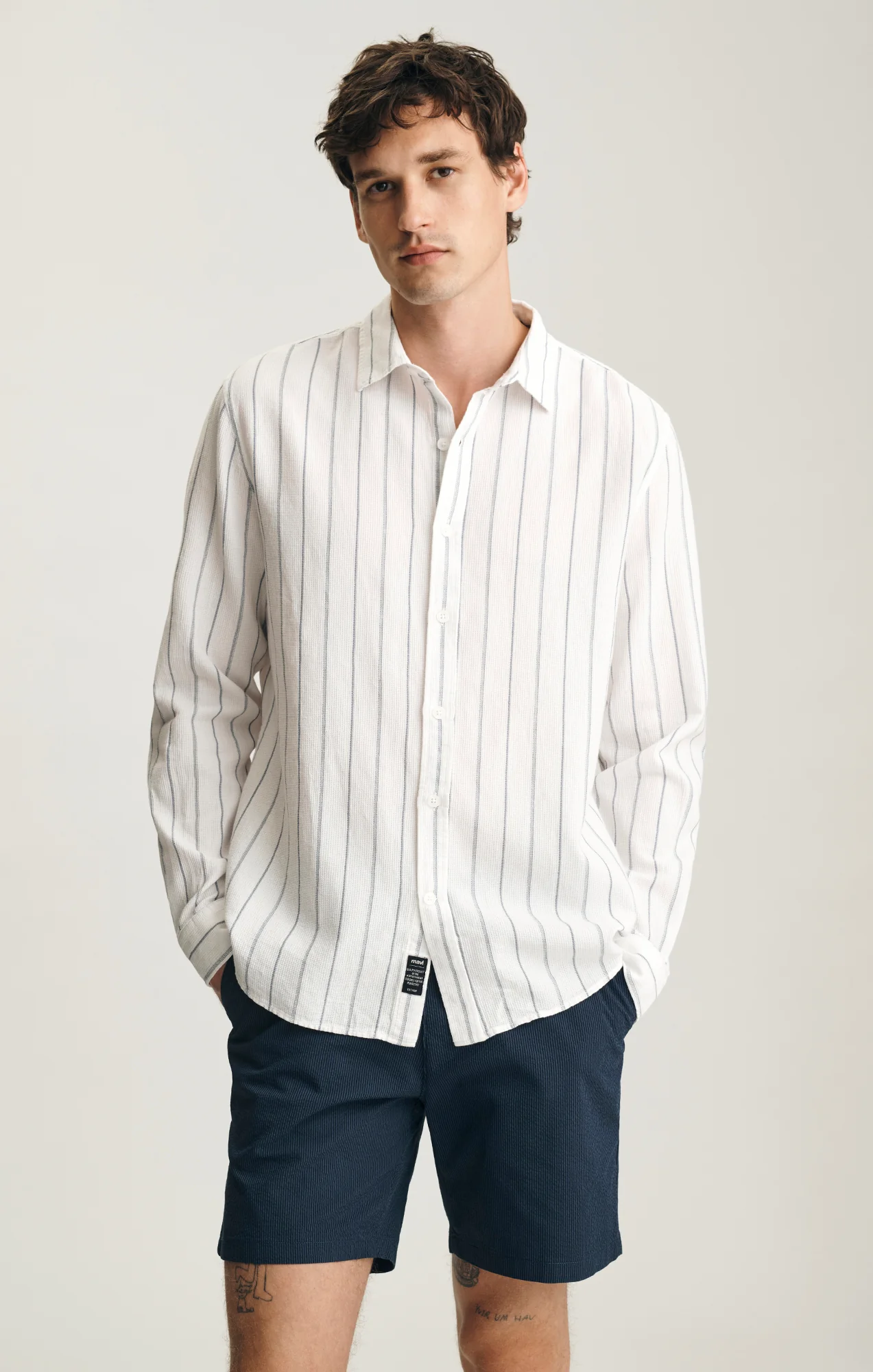 BUTTON-UP SHIRT IN VINTAGE INDIGO