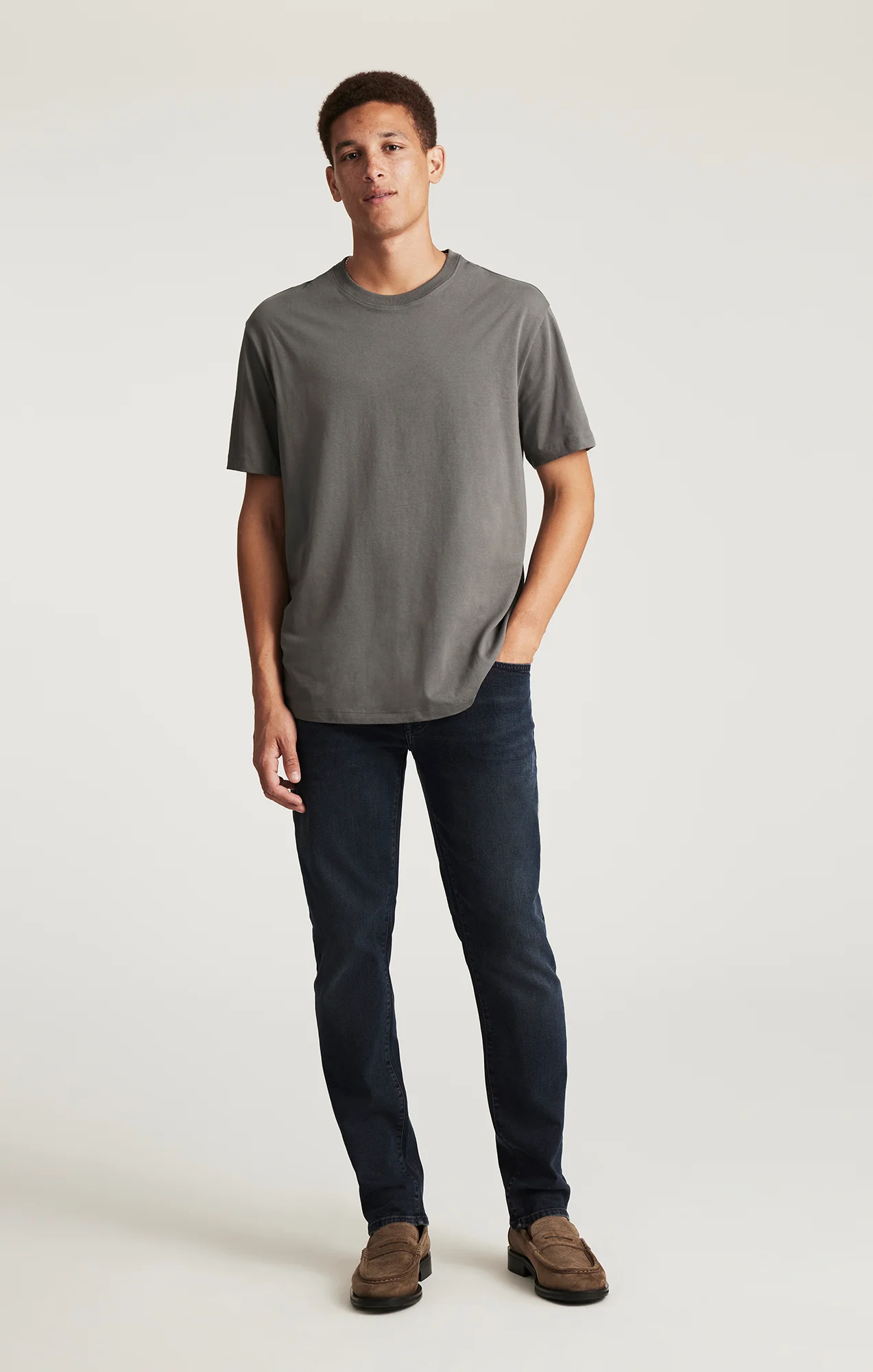 BASIC SHORT SLEEVE T-SHIRT IN LAVE SMOKE COMFORT - Image 4