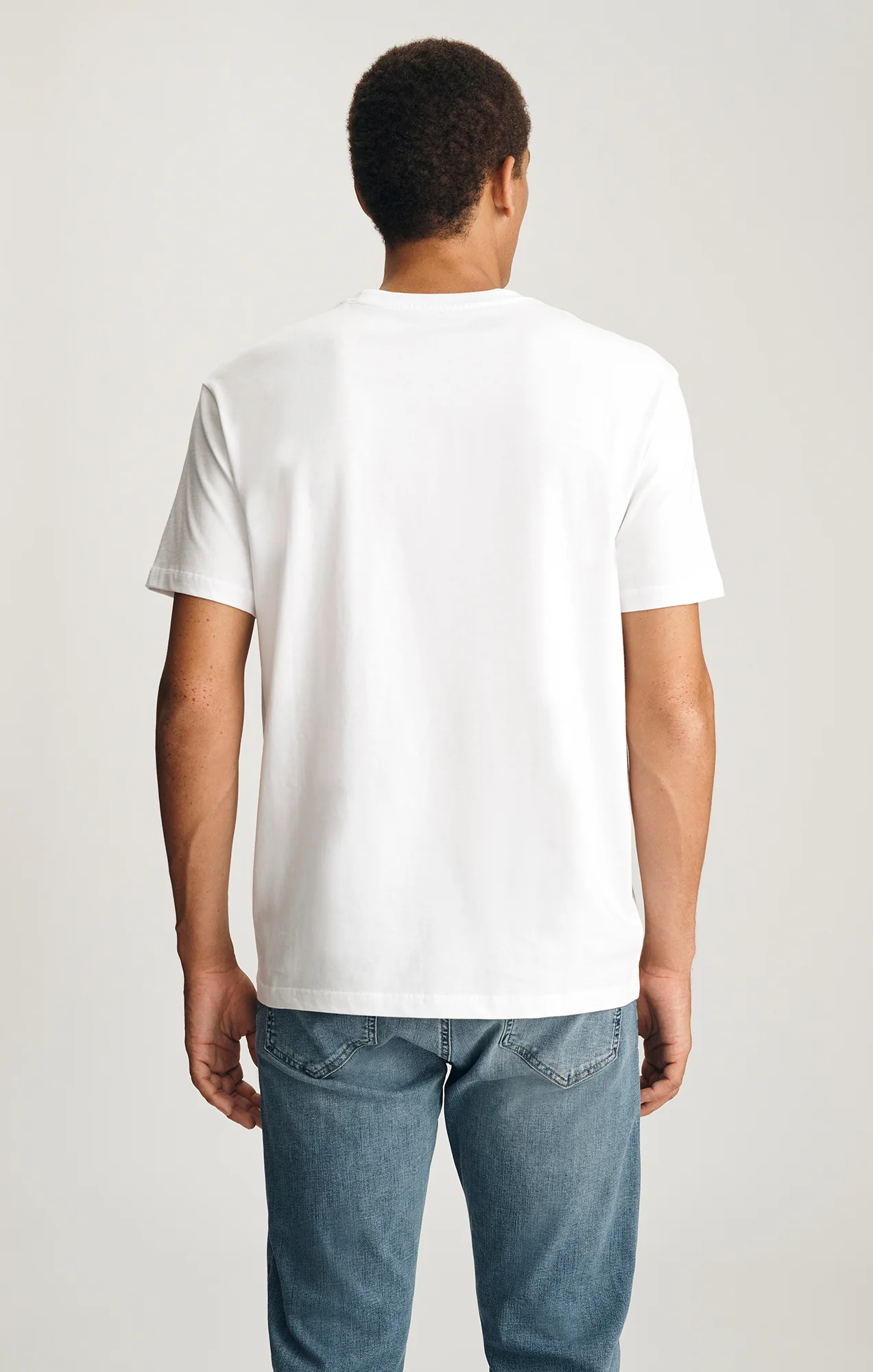 BASIC SHORT SLEEVE T-SHIRT IN WHITE - Image 2