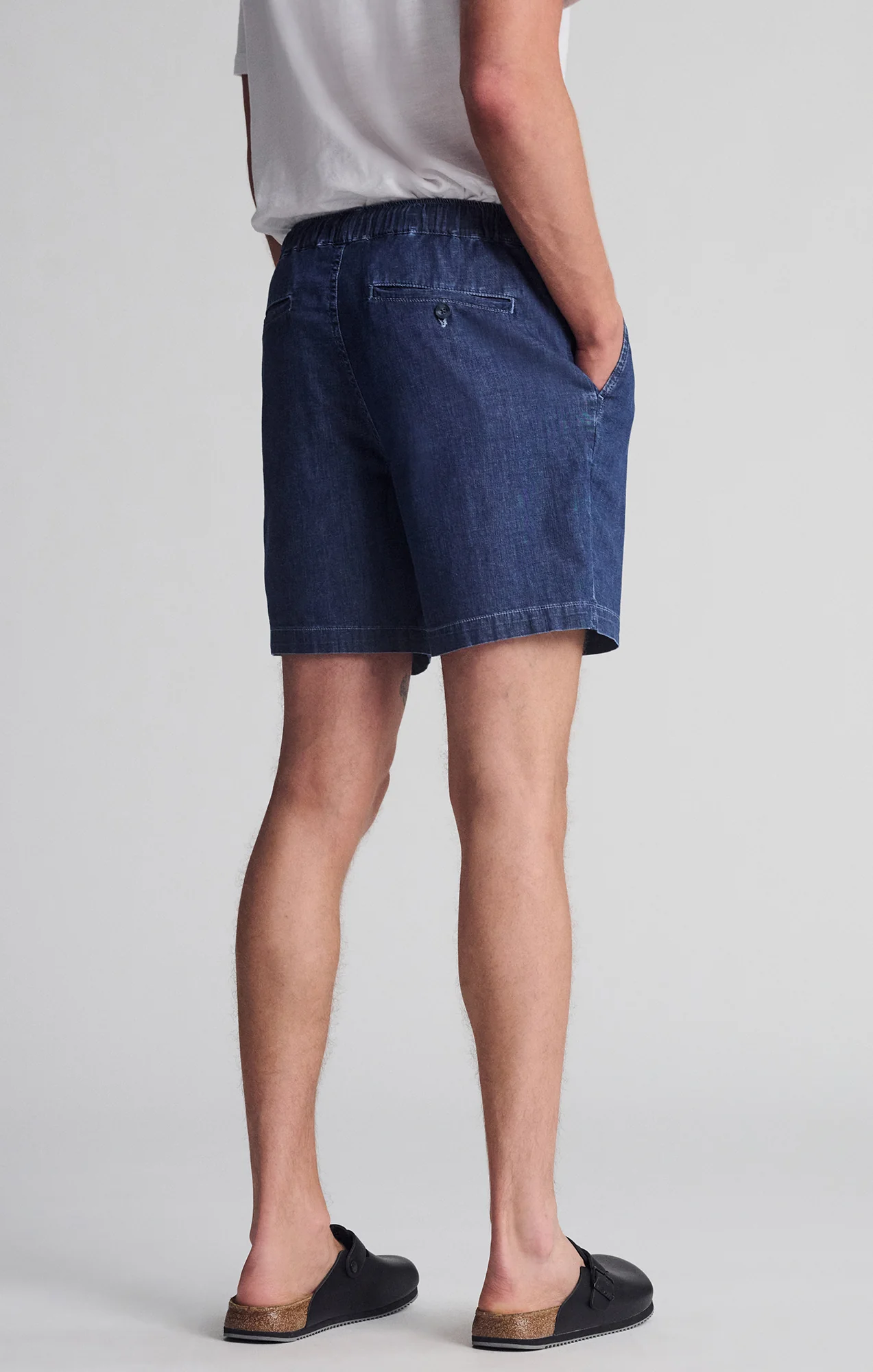 CLINT JOGGER SHORTS IN NAVY CHAMBRAY - Image 5