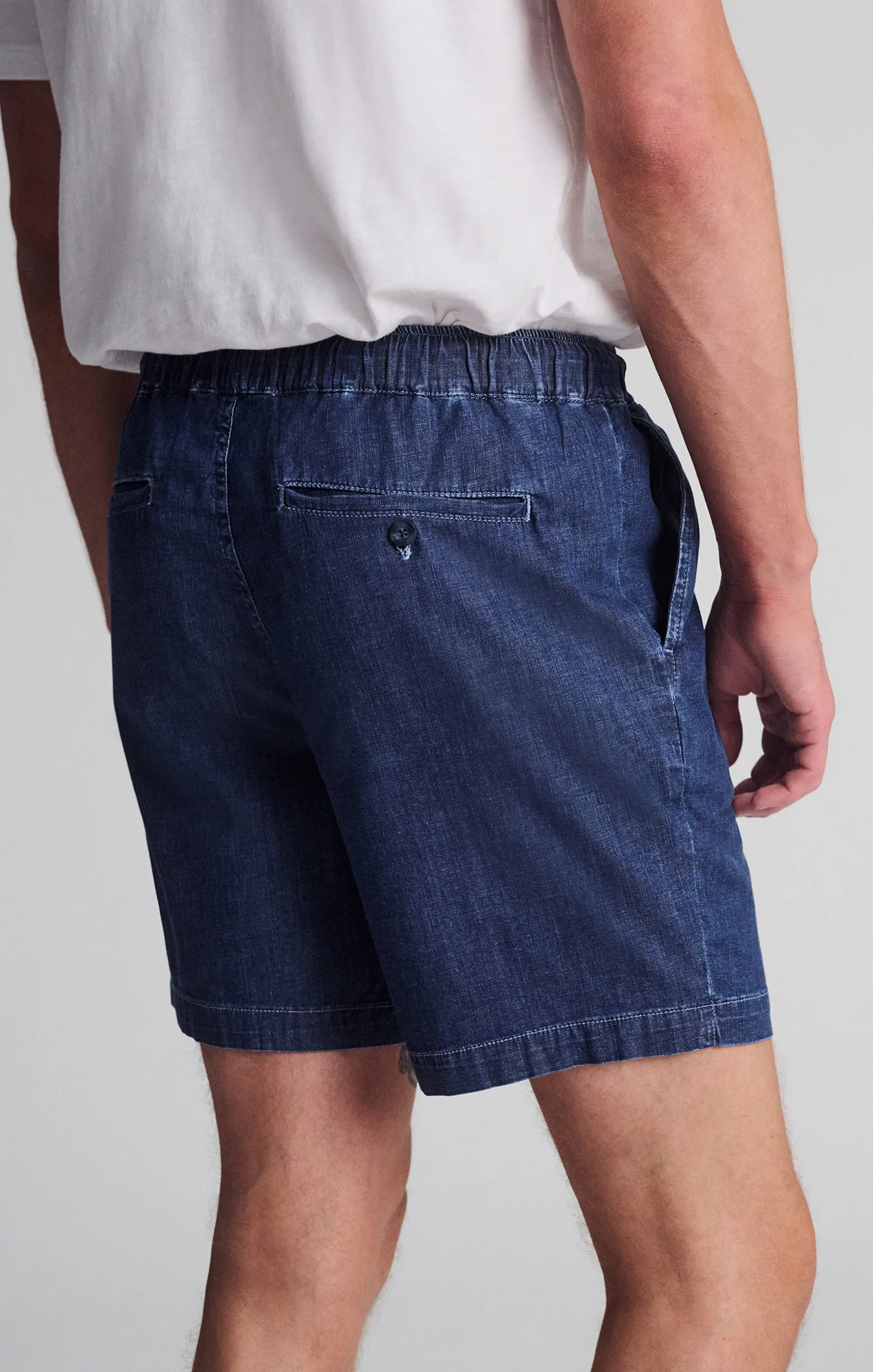CLINT JOGGER SHORTS IN NAVY CHAMBRAY - Image 7