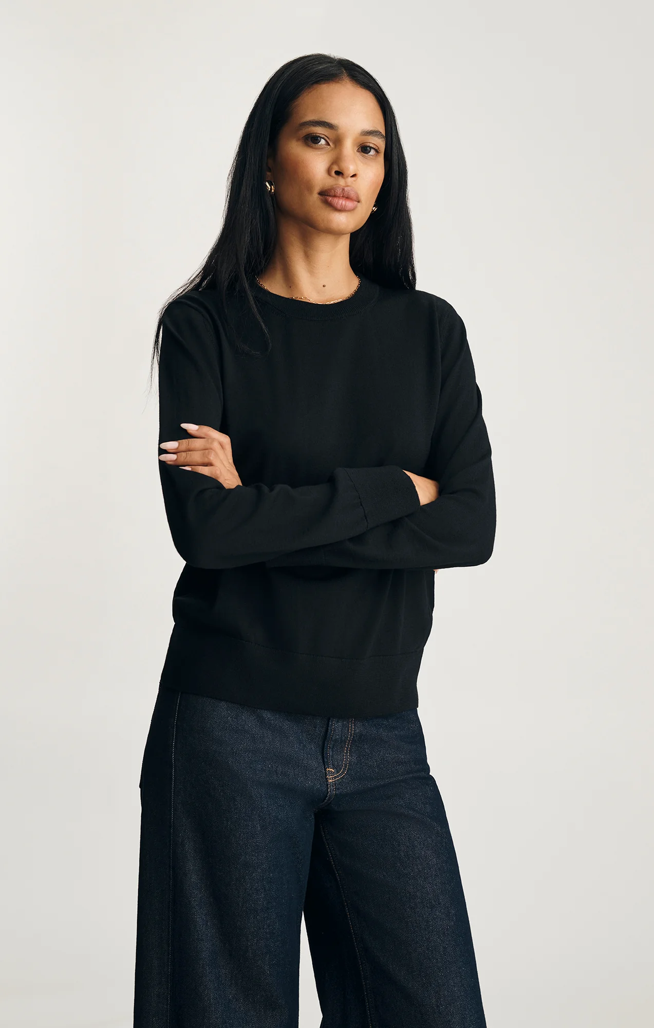 EDITION MERINO WOOL CREW NECK SWEATER IN BLACK