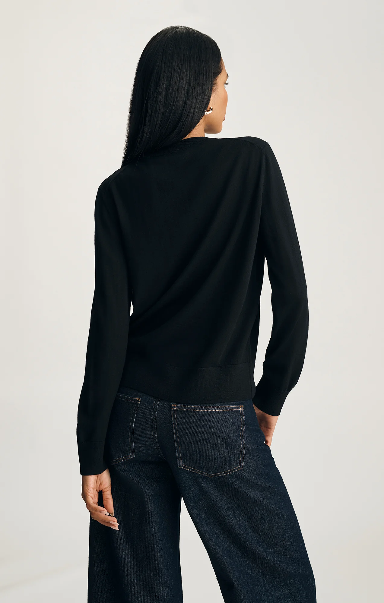 EDITION MERINO WOOL CREW NECK SWEATER IN BLACK - Image 2