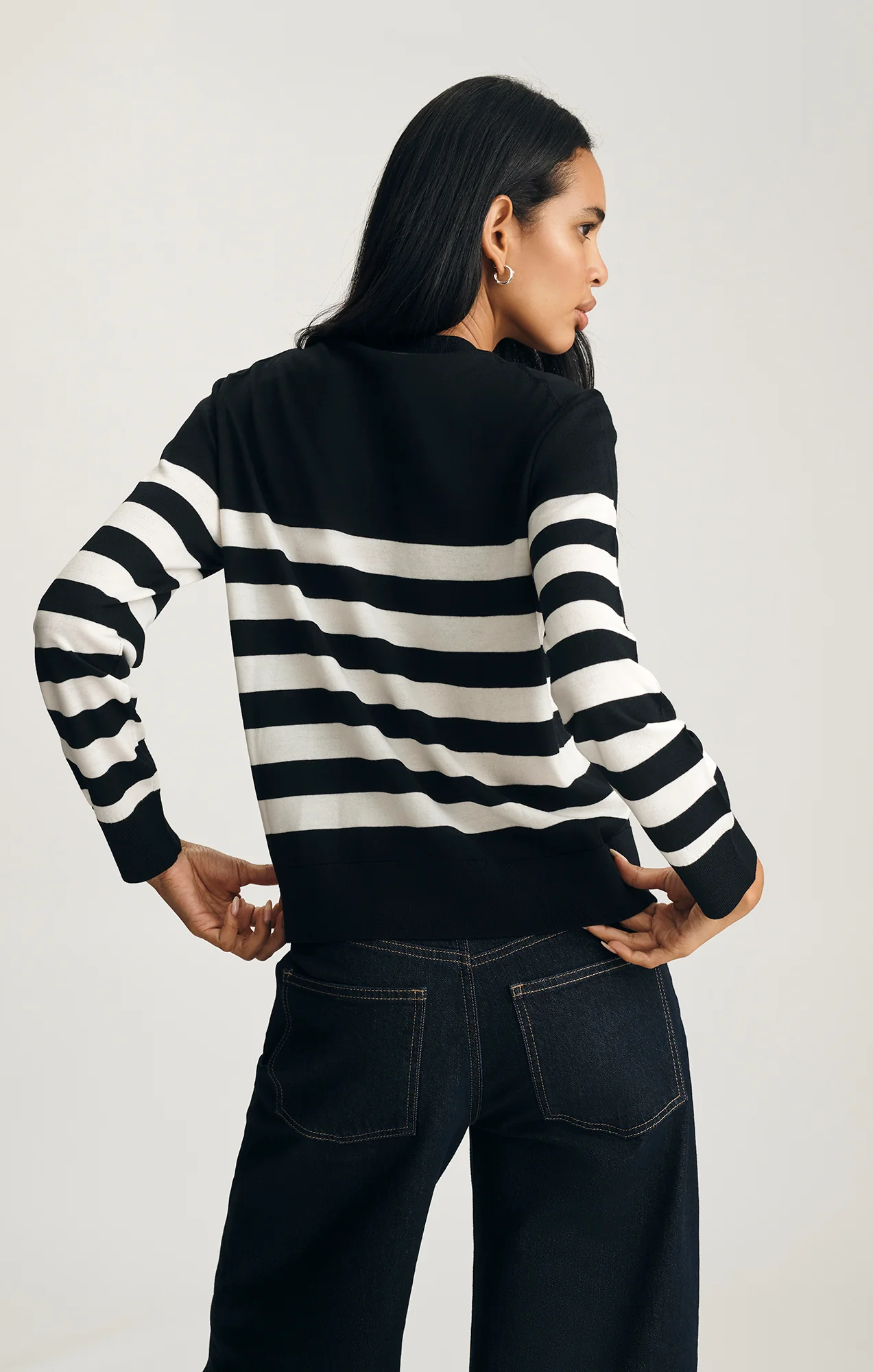 EDITION MERINO WOOL CREW NECK SWEATER IN BLACK WHITE STRIPE - Image 3