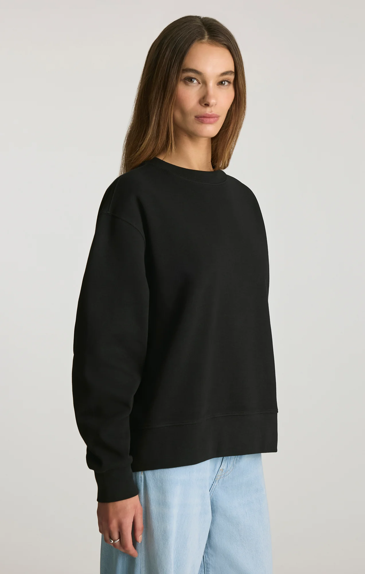 PIQUE CREW NECK SWEATSHIRT IN BLACK - Image 3