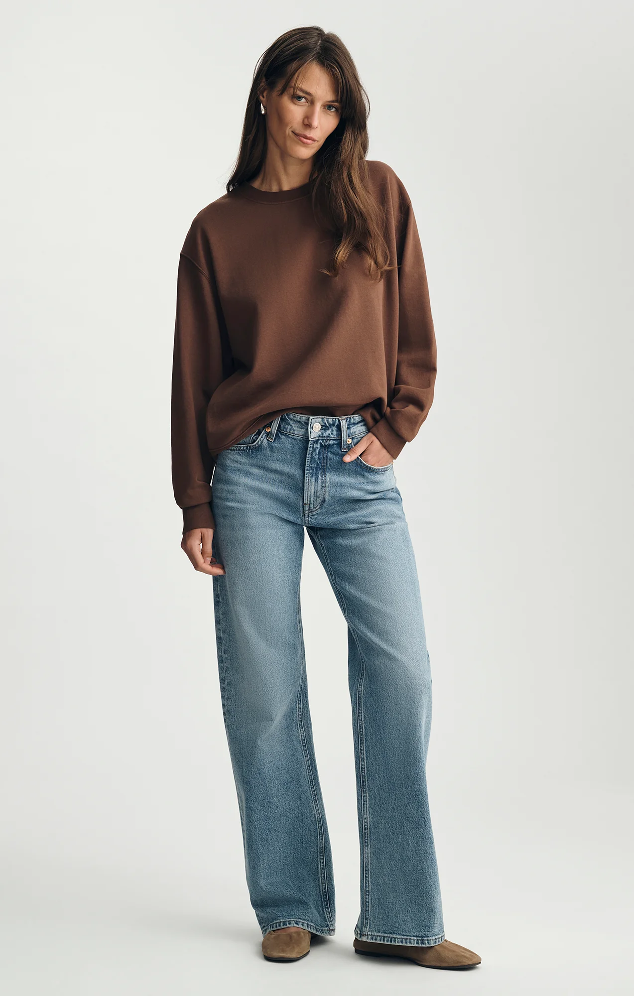 CREW NECK SWEATSHIRT IN MUSTANG - Image 2