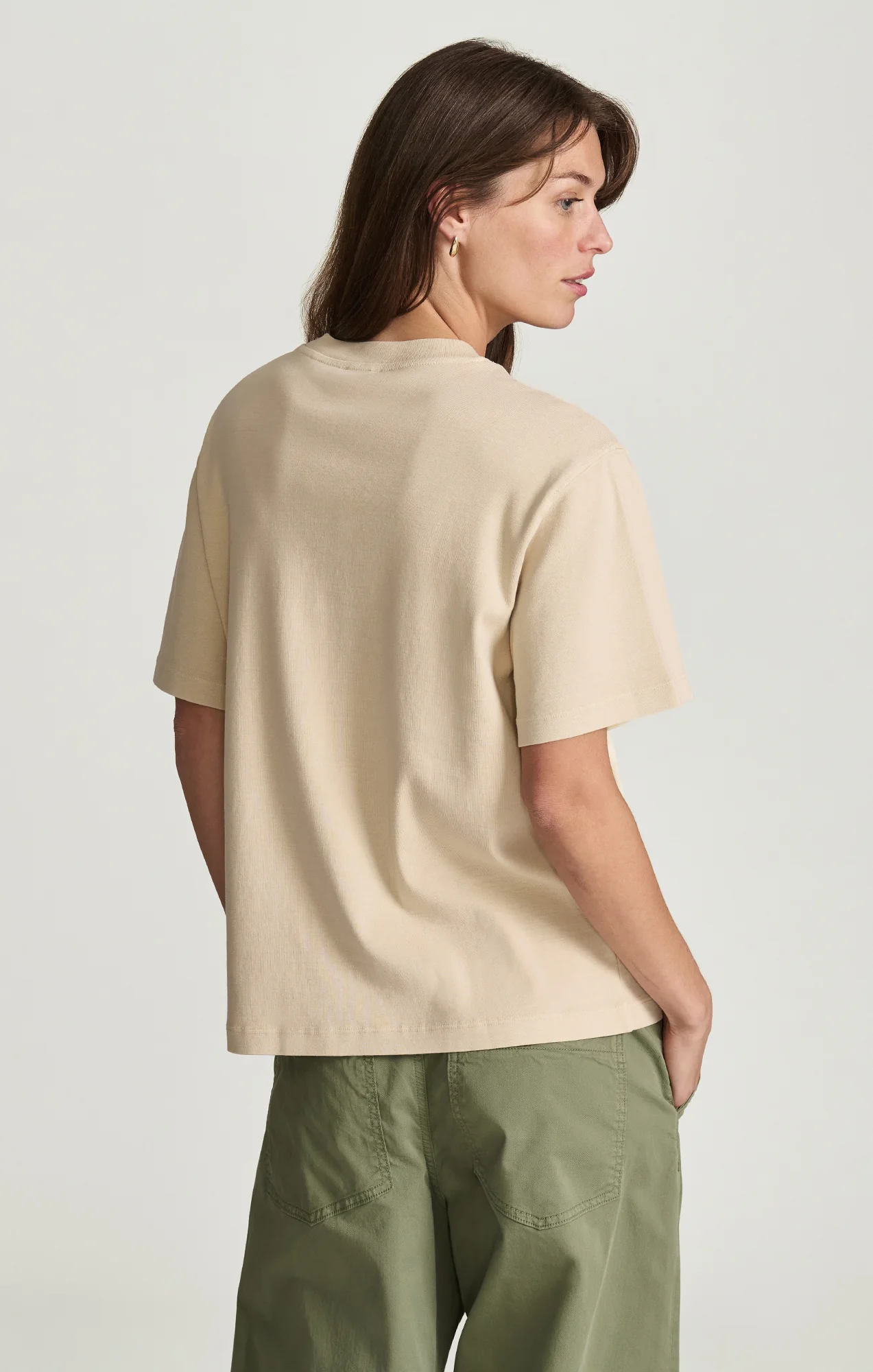 CREW NECK T-SHIRT IN SANDSHELL - Image 4