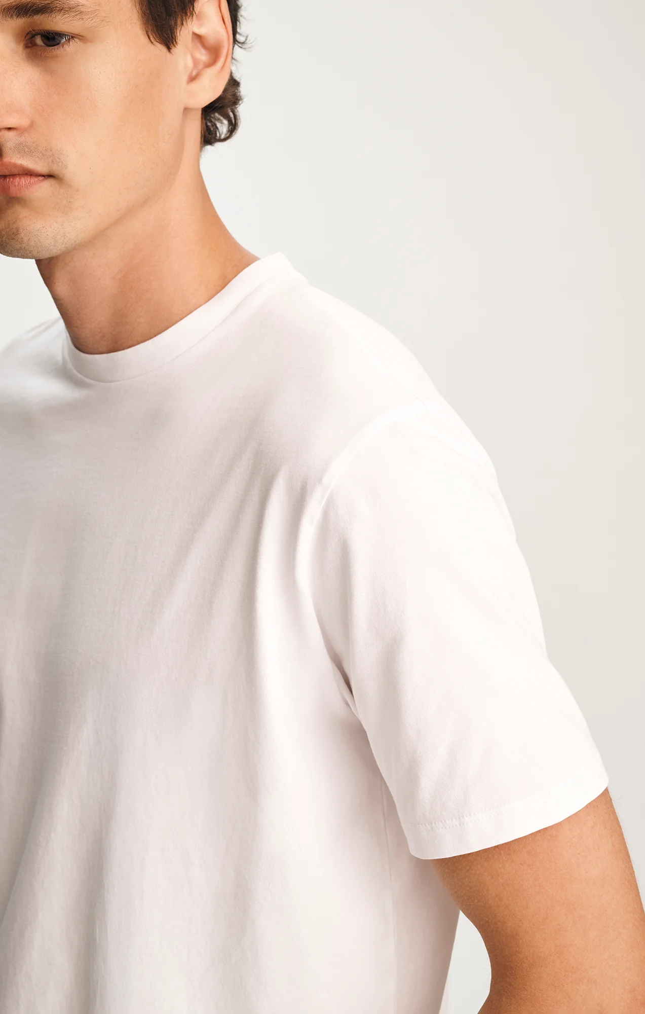 CREW NECK T-SHIRT IN WHITE - Image 3
