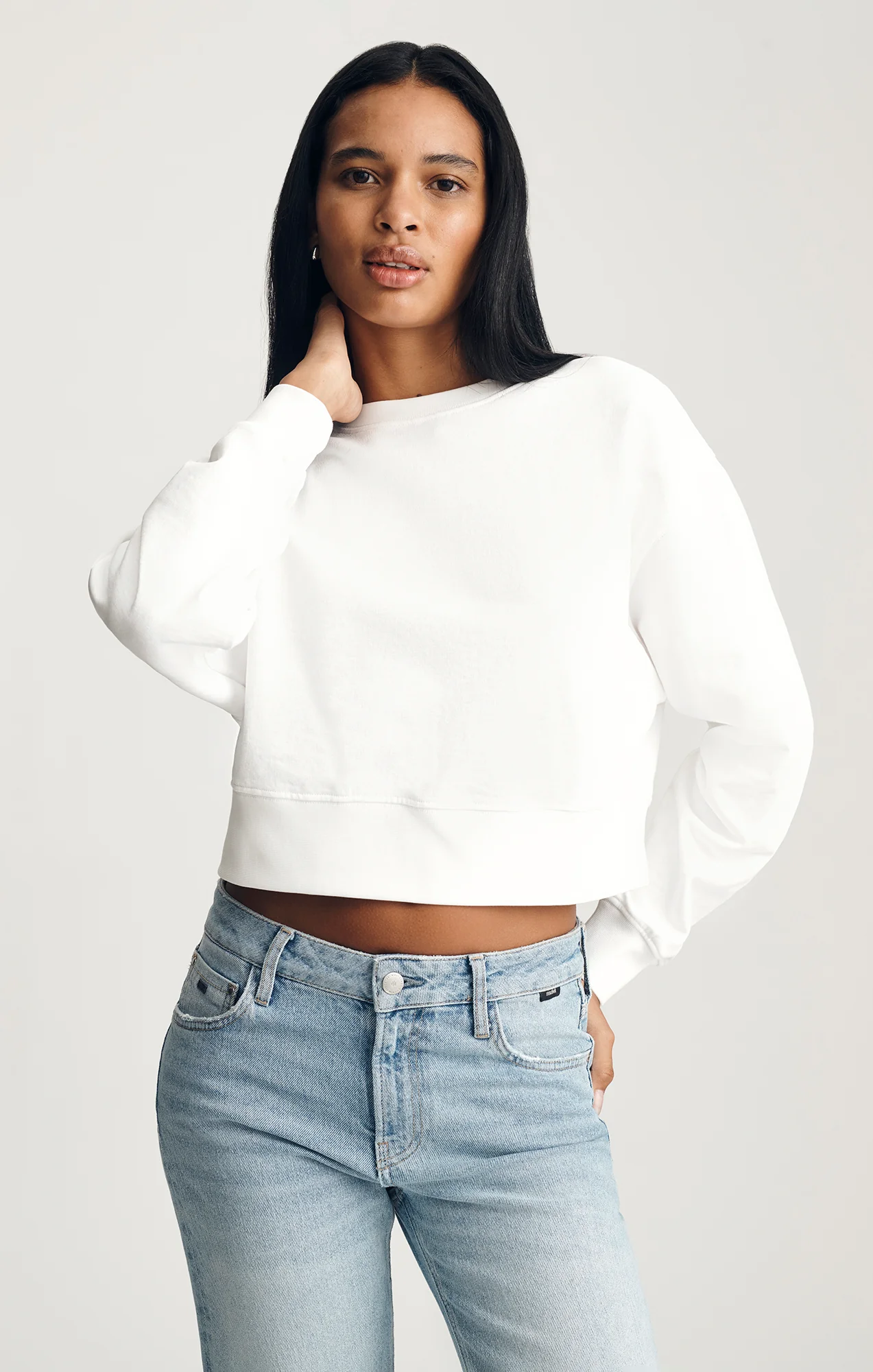 CROPPED CREW NECK SWEATSHIRT IN WHITE