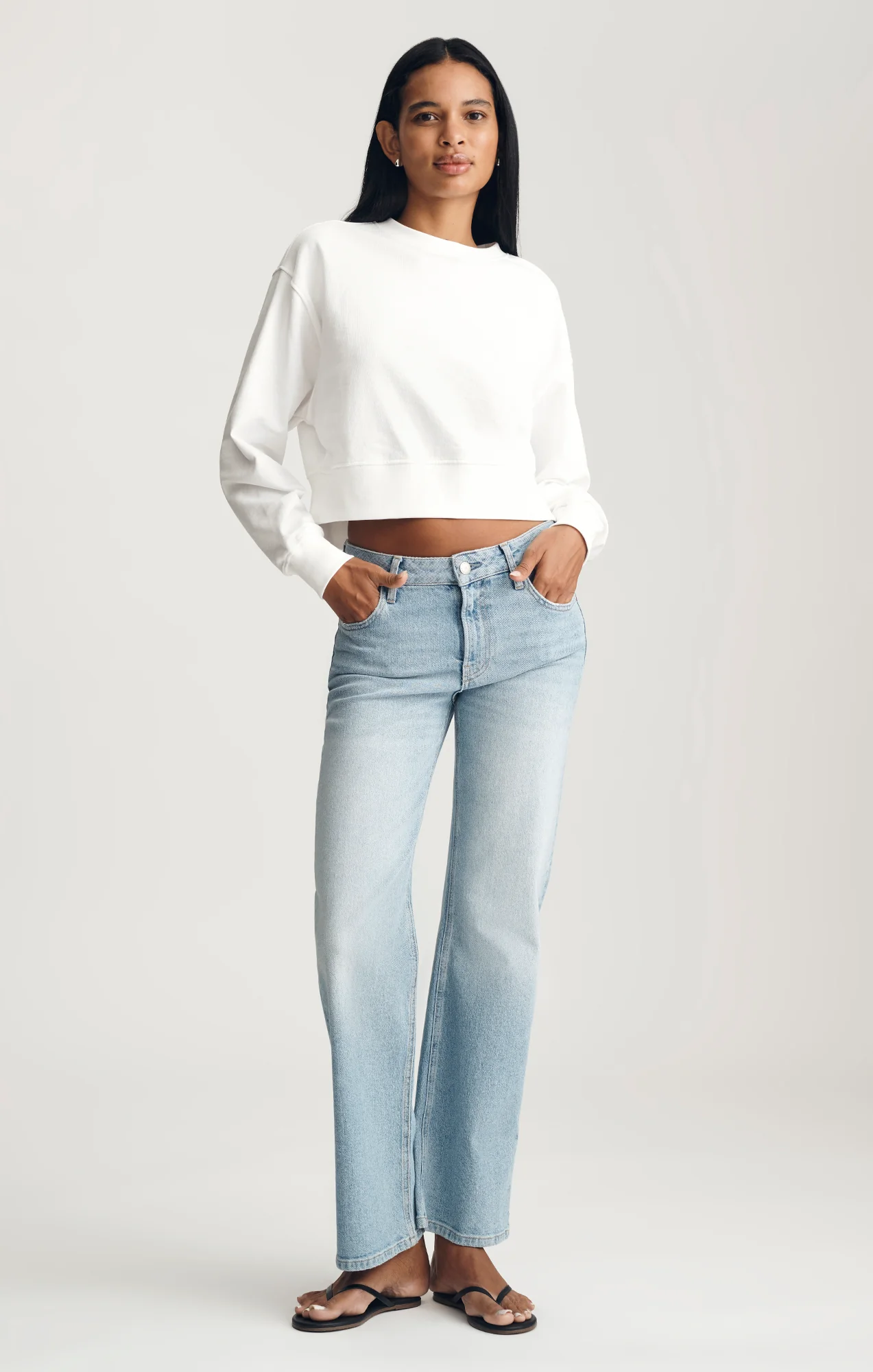 CROPPED CREW NECK SWEATSHIRT IN WHITE - Image 4