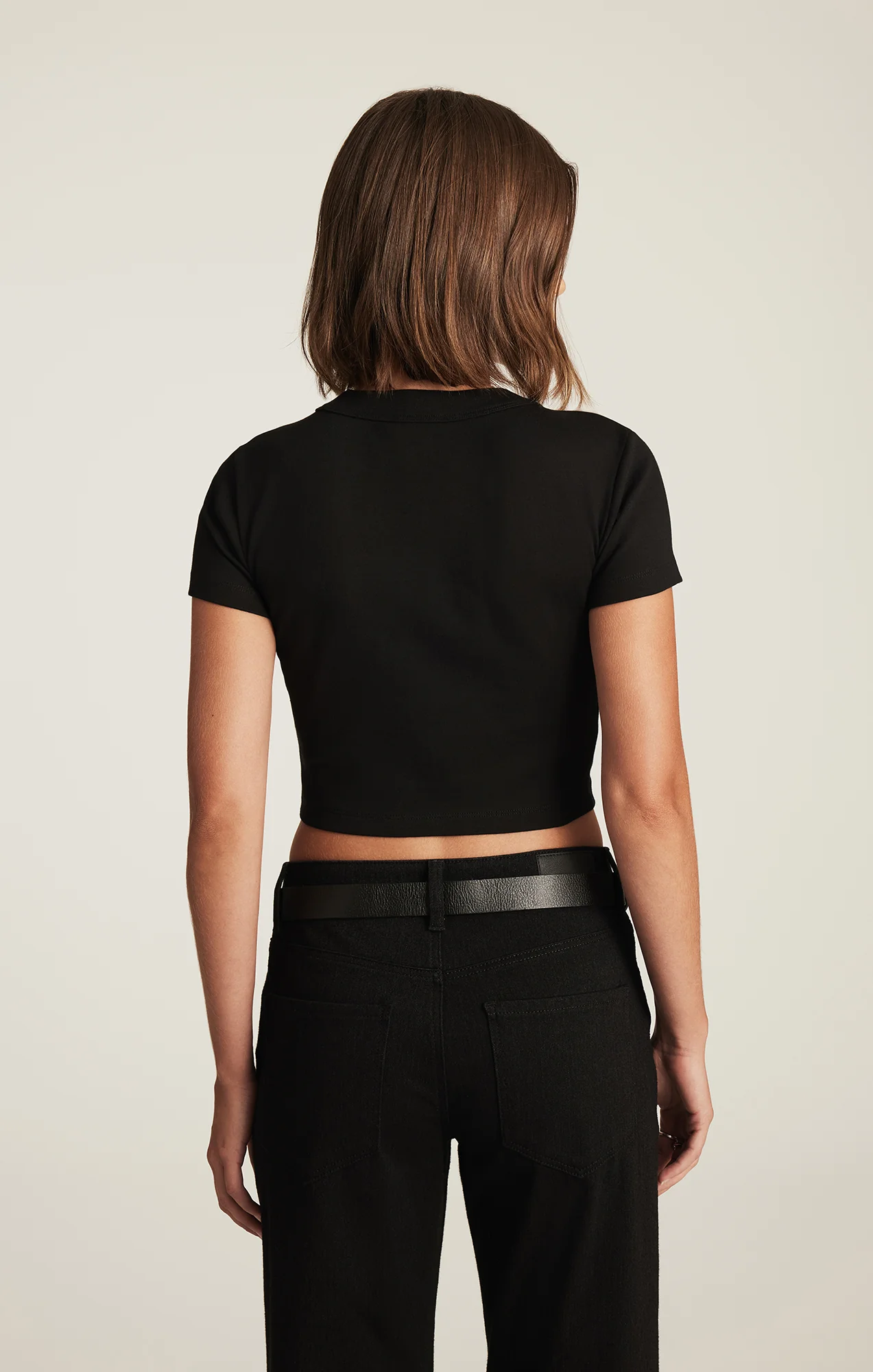 CROPPED CREW NECK T-SHIRT IN BLACK - Image 2