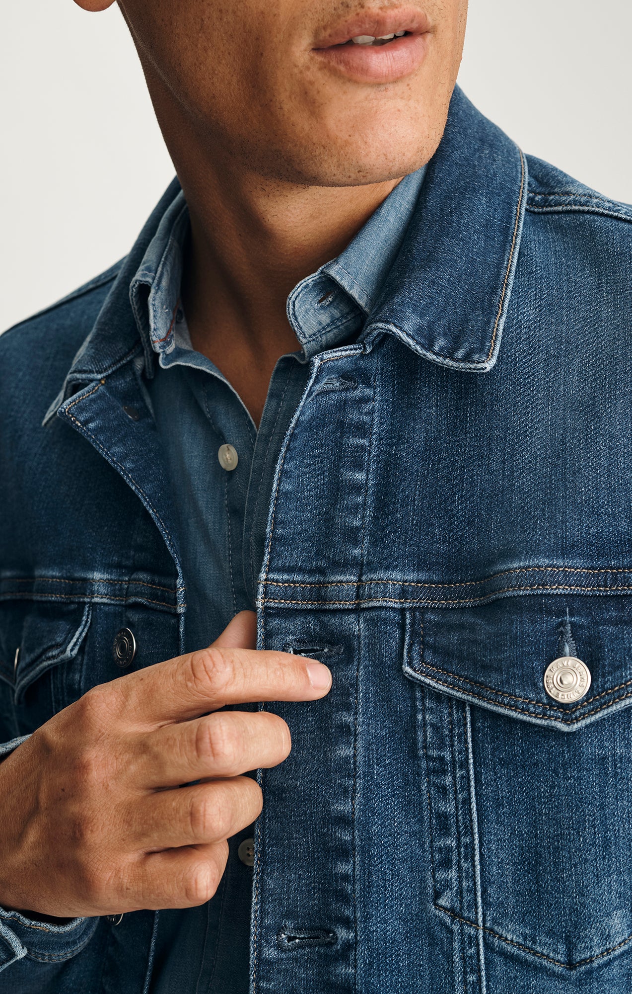 DRAKE DENIM JACKET IN MID BRUSHED CLASSIC VINTAGE - Image 3
