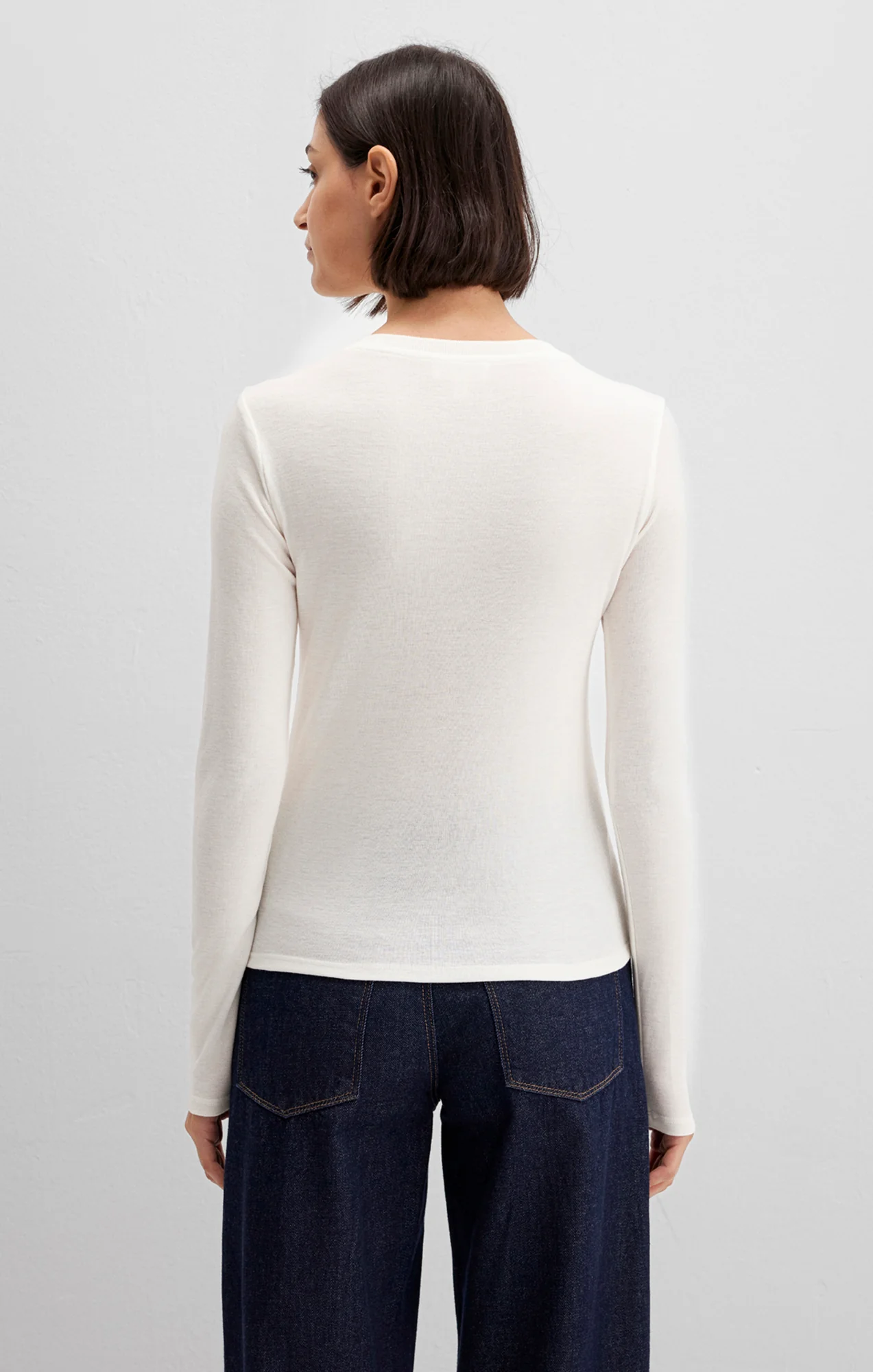 EDITION BUTTON-UP LONG SLEEVE T-SHIRT IN COCONUT MILK - Image 3