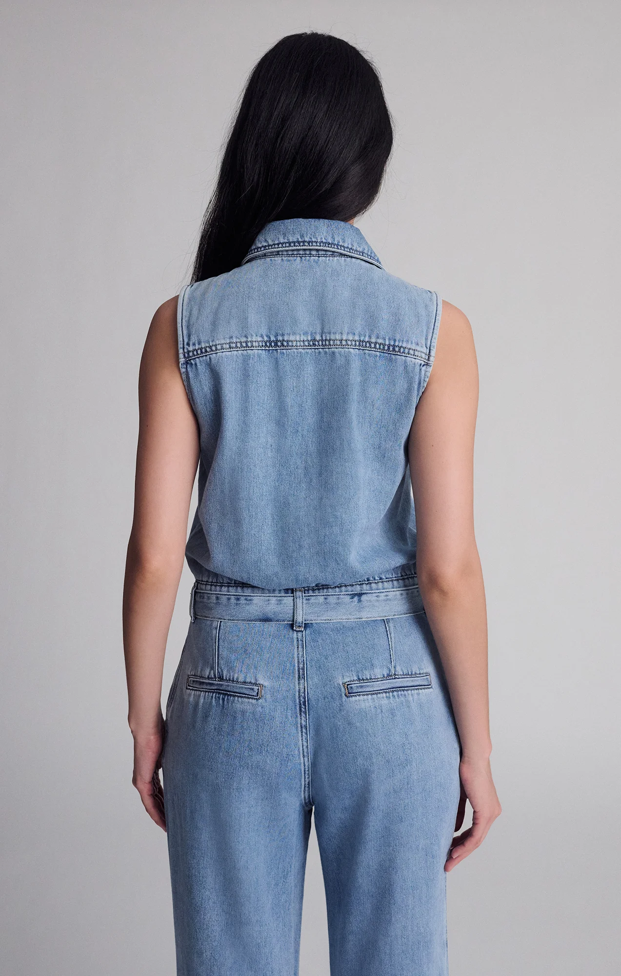 ELARA JUMPSUIT IN LIGHT WELL BLUE - Image 5
