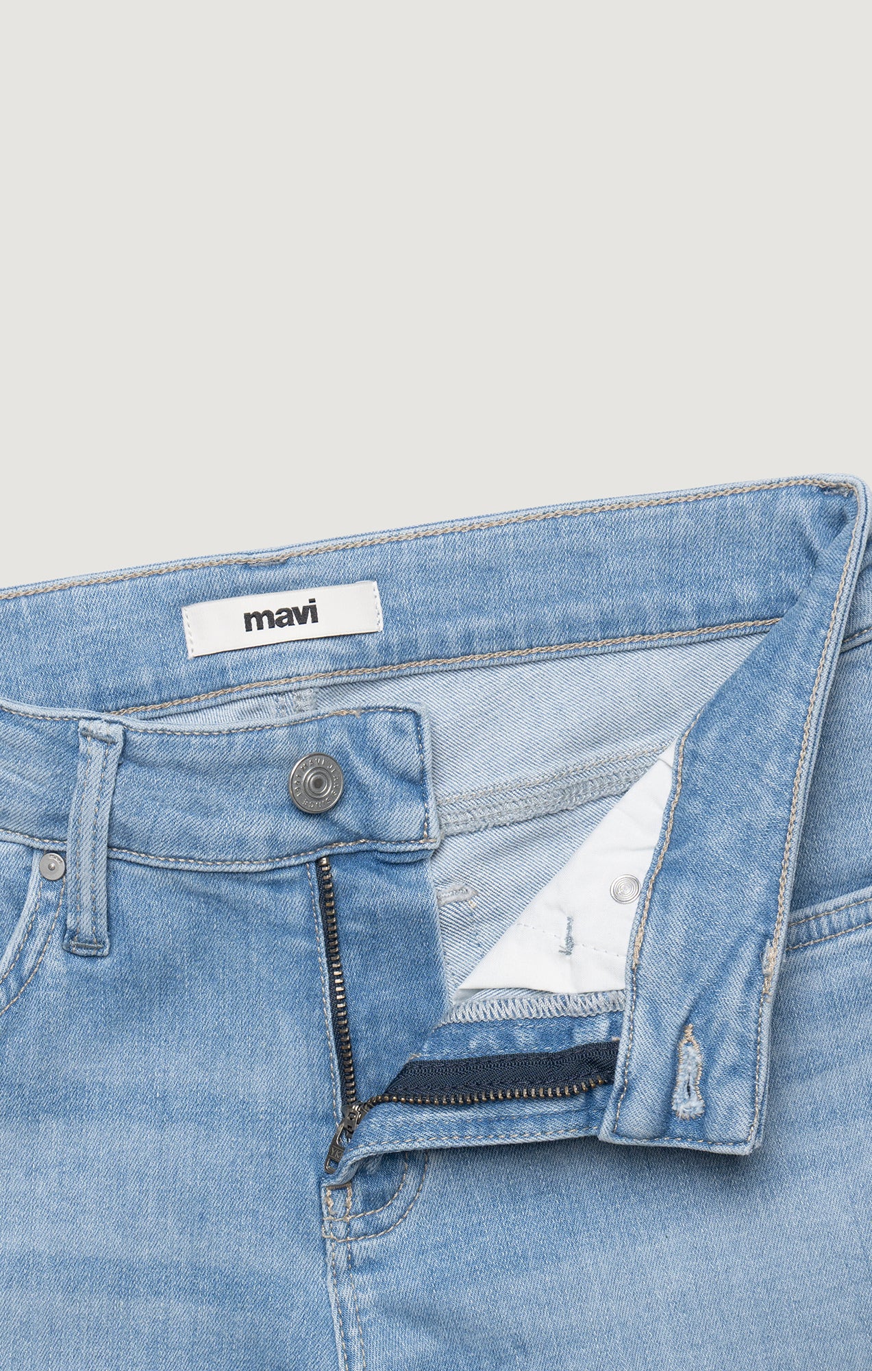 EMMA SLIM BOYFRIEND IN LIGHT BRUSHED FLEX BLUE - Image 8