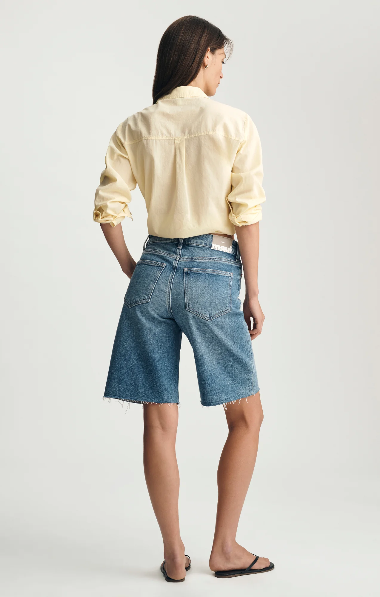 ERIKA BERMUDA SHORTS IN MID BRUSHED CLASSIC BLUE - Image 2