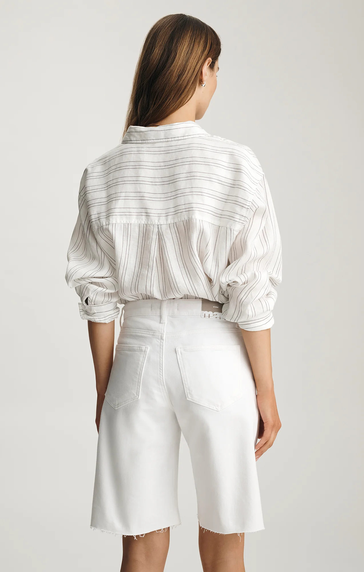 ERIKA BERMUDA SHORTS IN OFF WHITE CLASSIC BLUE - Image 4