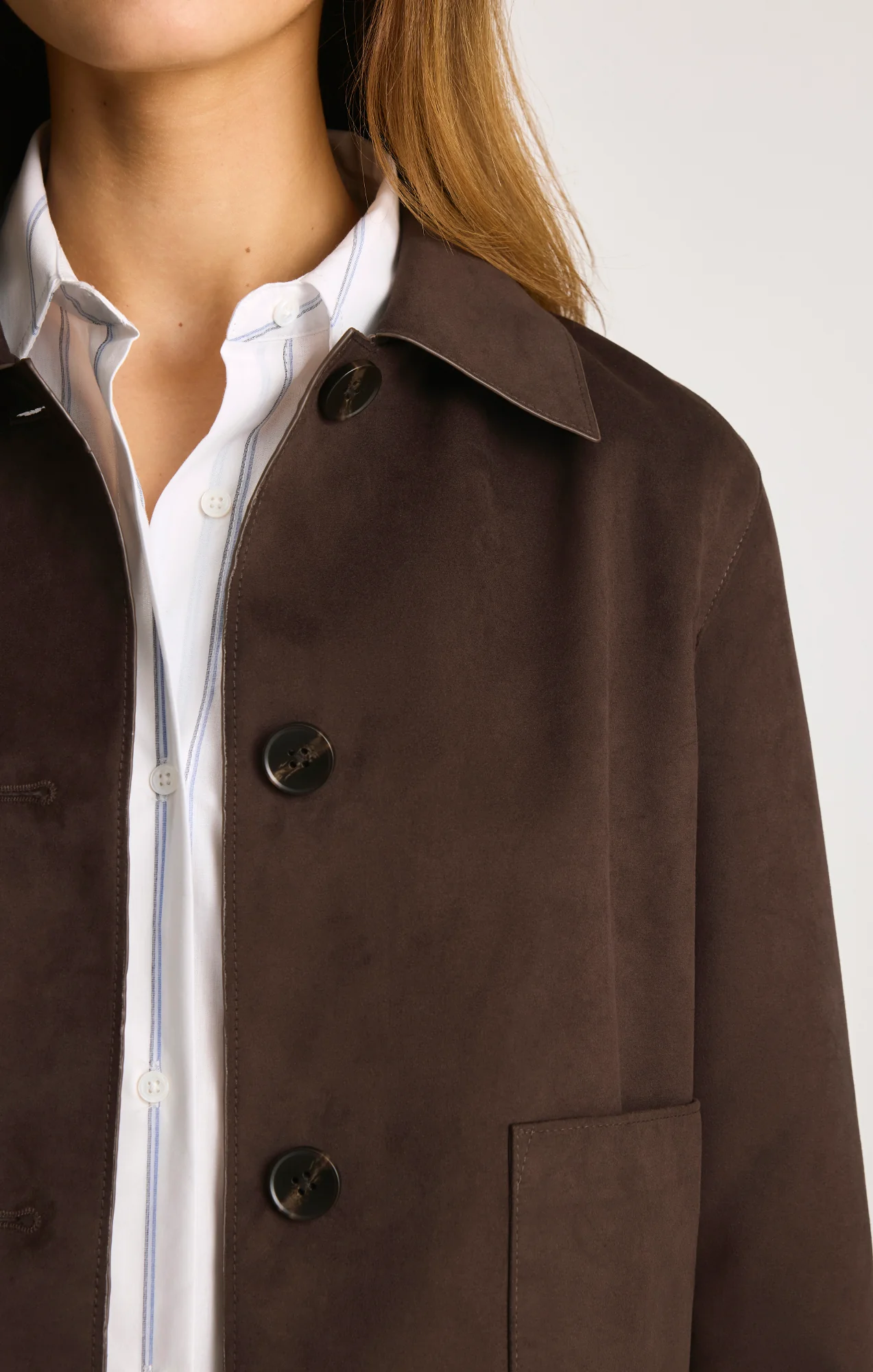 FAUX SUEDE CROPPED JACKET IN BLACK COFFEE - Image 4