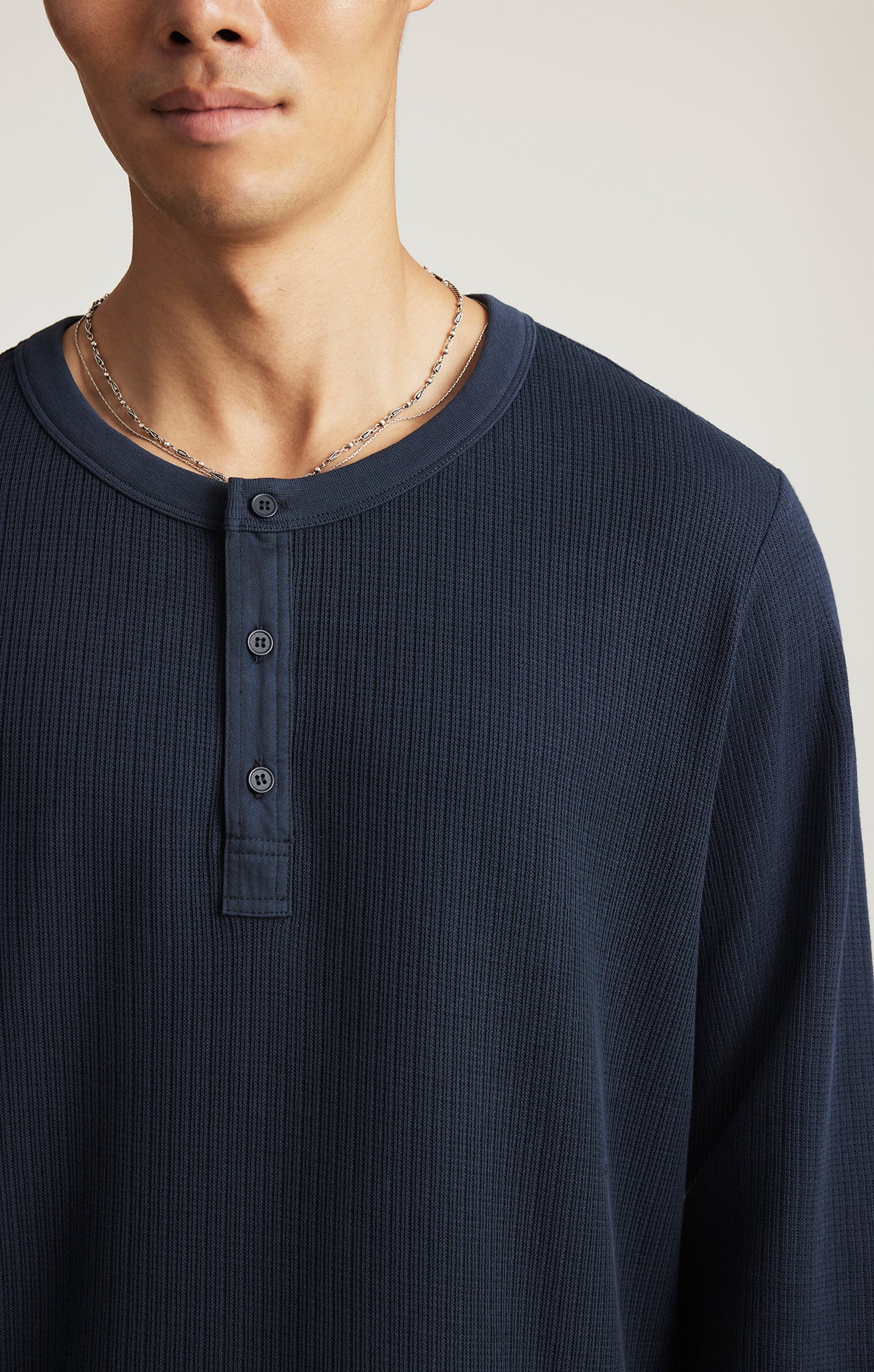 LONG SLEEVE HENLEY T-SHIRT IN TOTAL ECLIPSE - Image 4