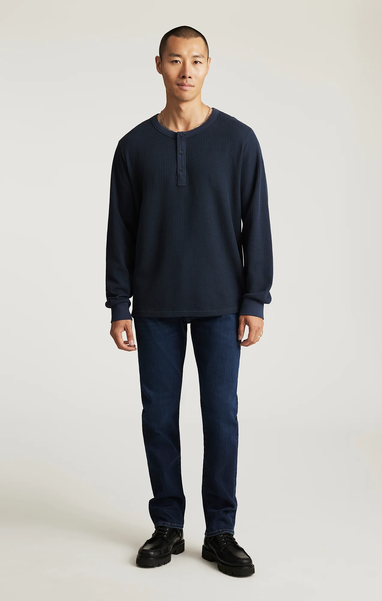 LONG SLEEVE HENLEY T-SHIRT IN TOTAL ECLIPSE - Image 5