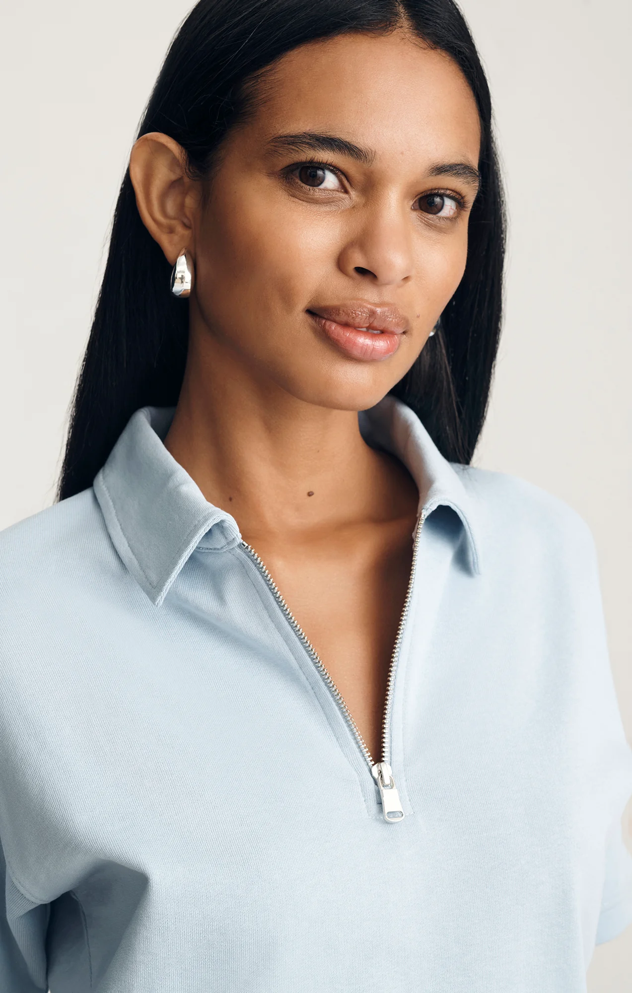 HALF ZIP SHORT SLEEVE SWEATSHIRT IN BLUE FOG - Image 3