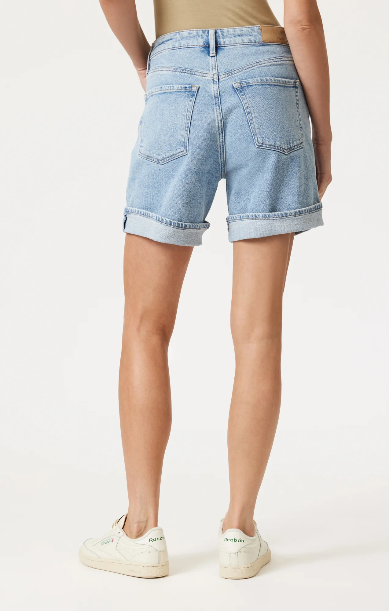 HEIDI CUFFED SHORTS IN LIGHT BLUE 90's - Image 3