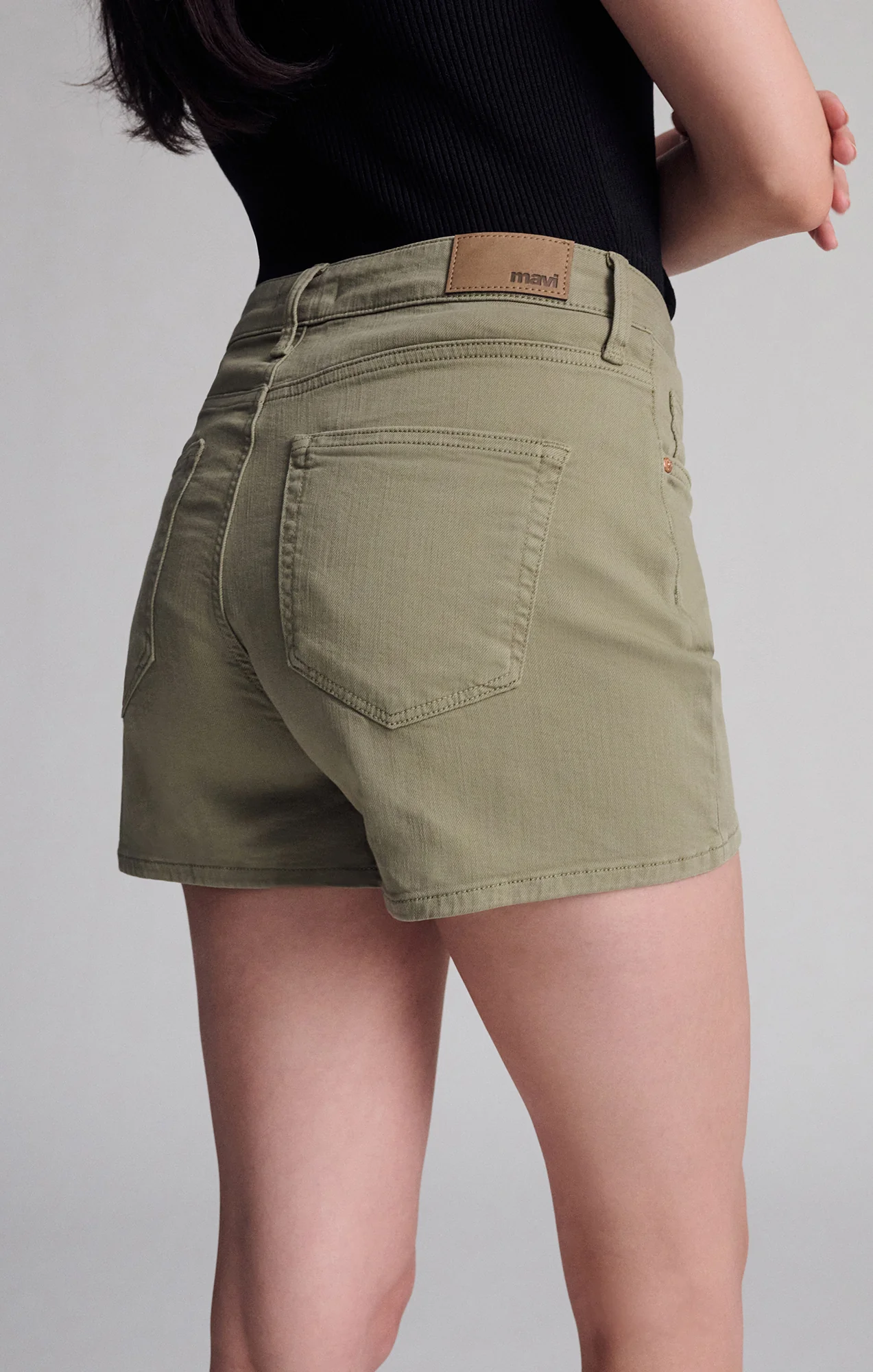 HEIDI STRAIGHT LEG SHORTS IN GREEN FLEX BLUE - Image 5