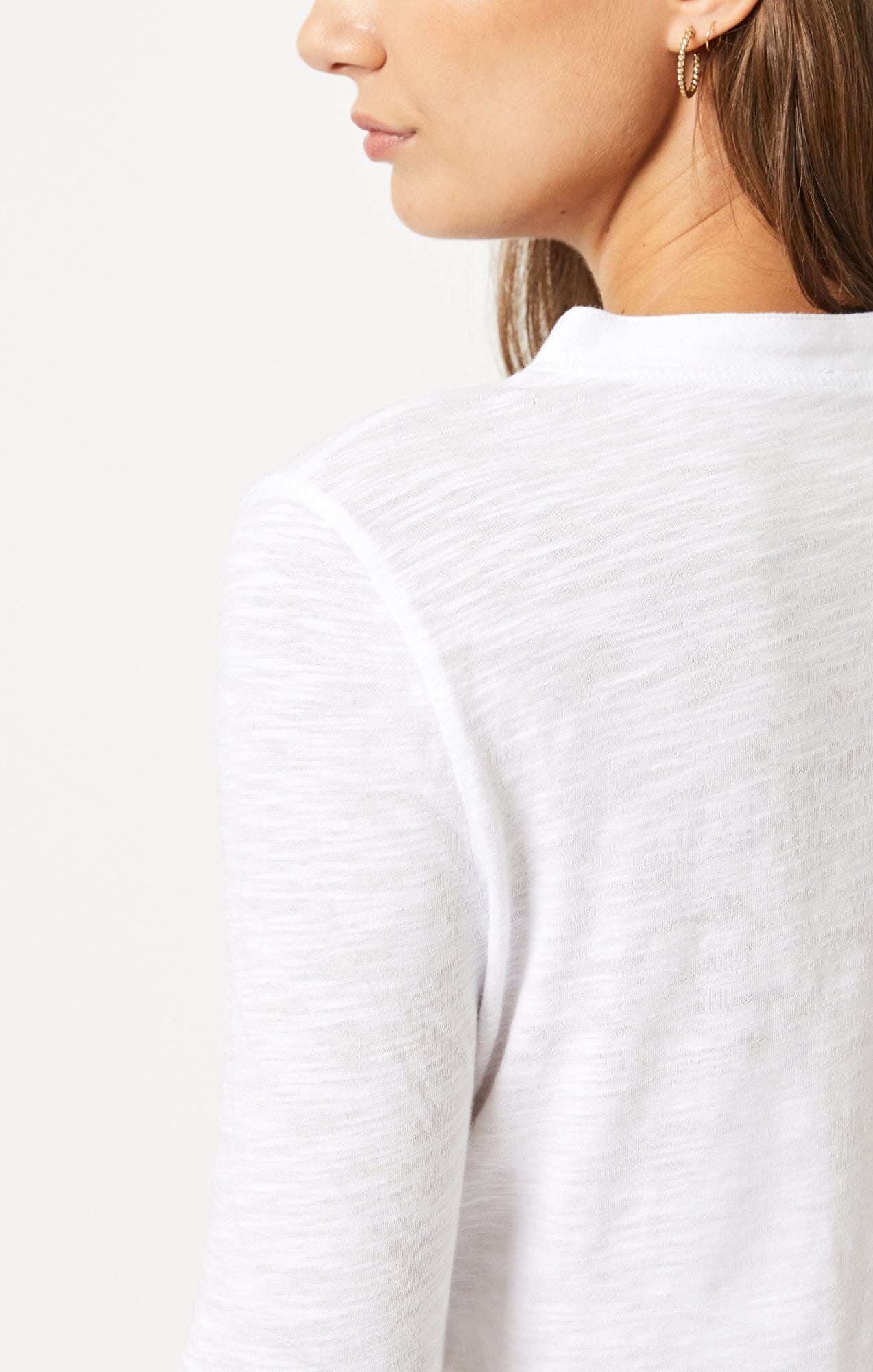 HENLEY T-SHIRT IN WHITE - Image 6