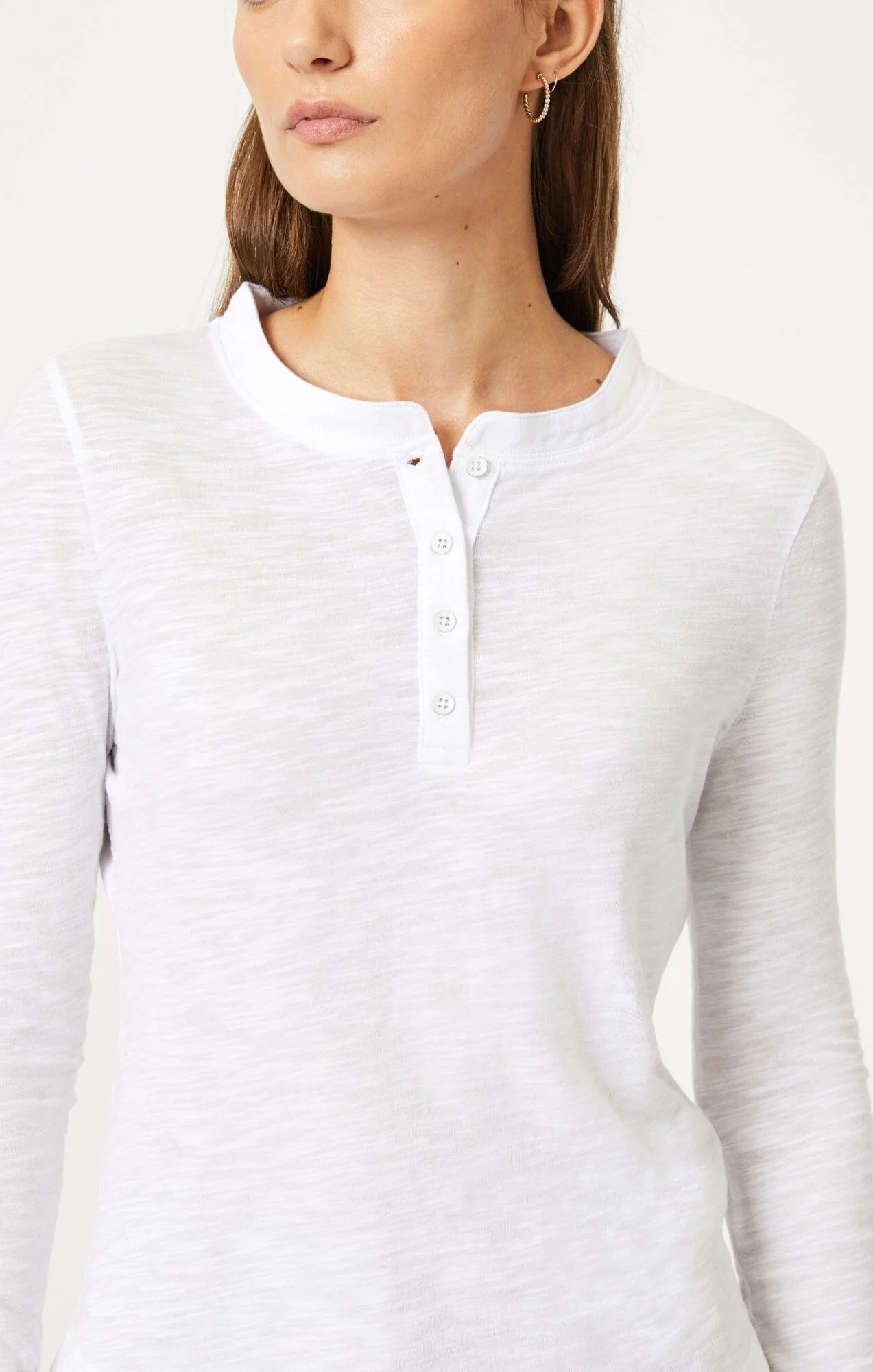 HENLEY T-SHIRT IN WHITE - Image 7