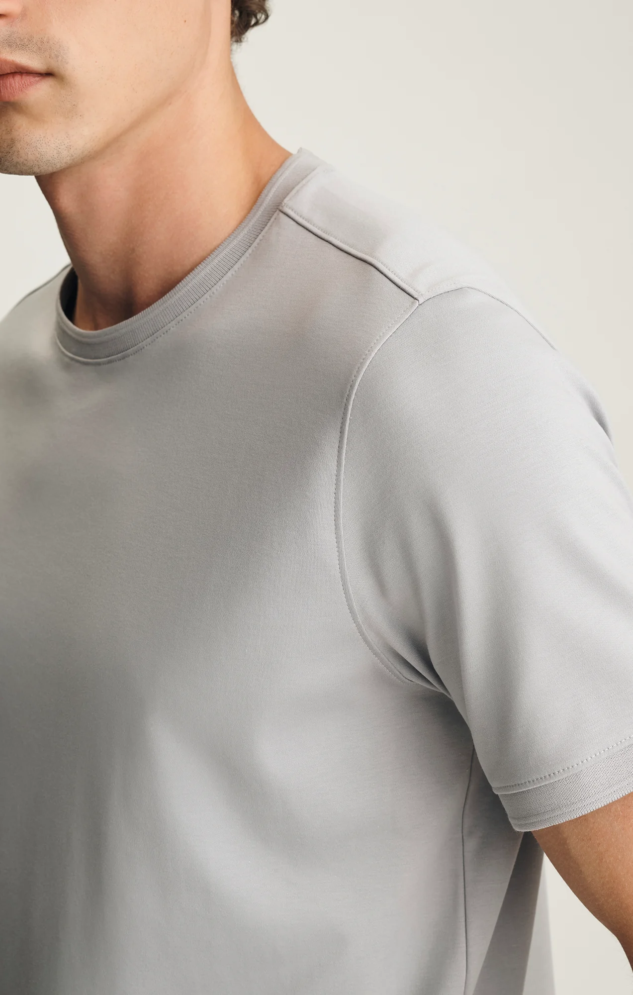 INTERLOCK CREW NECK T-SHIRT IN ALLOY - Image 3