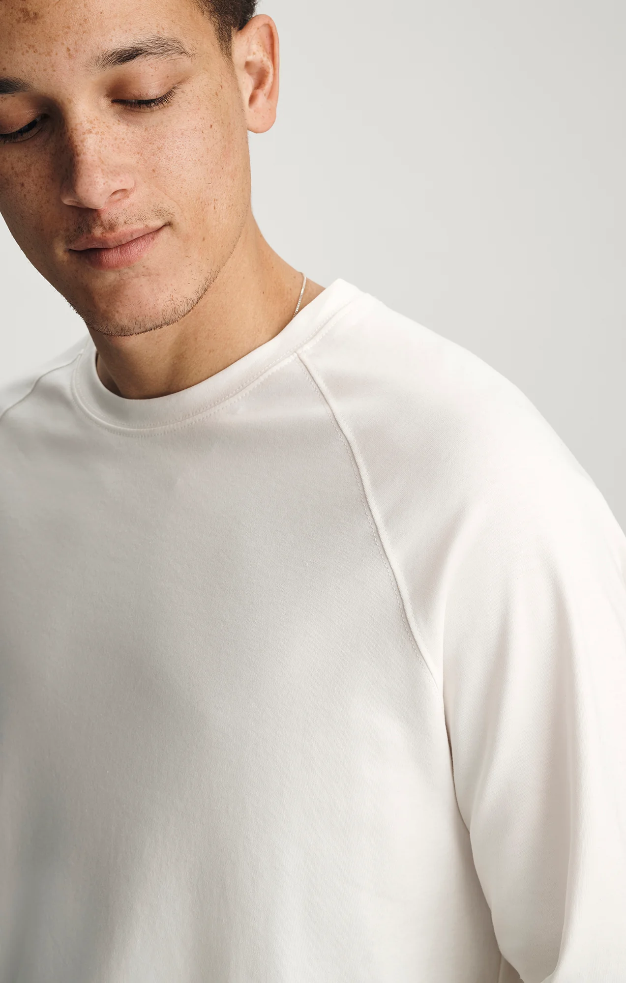 INTERLOCK LONG SLEEVE CREW NECK T-SHIRT IN ANTIQUE WHITE - Image 3