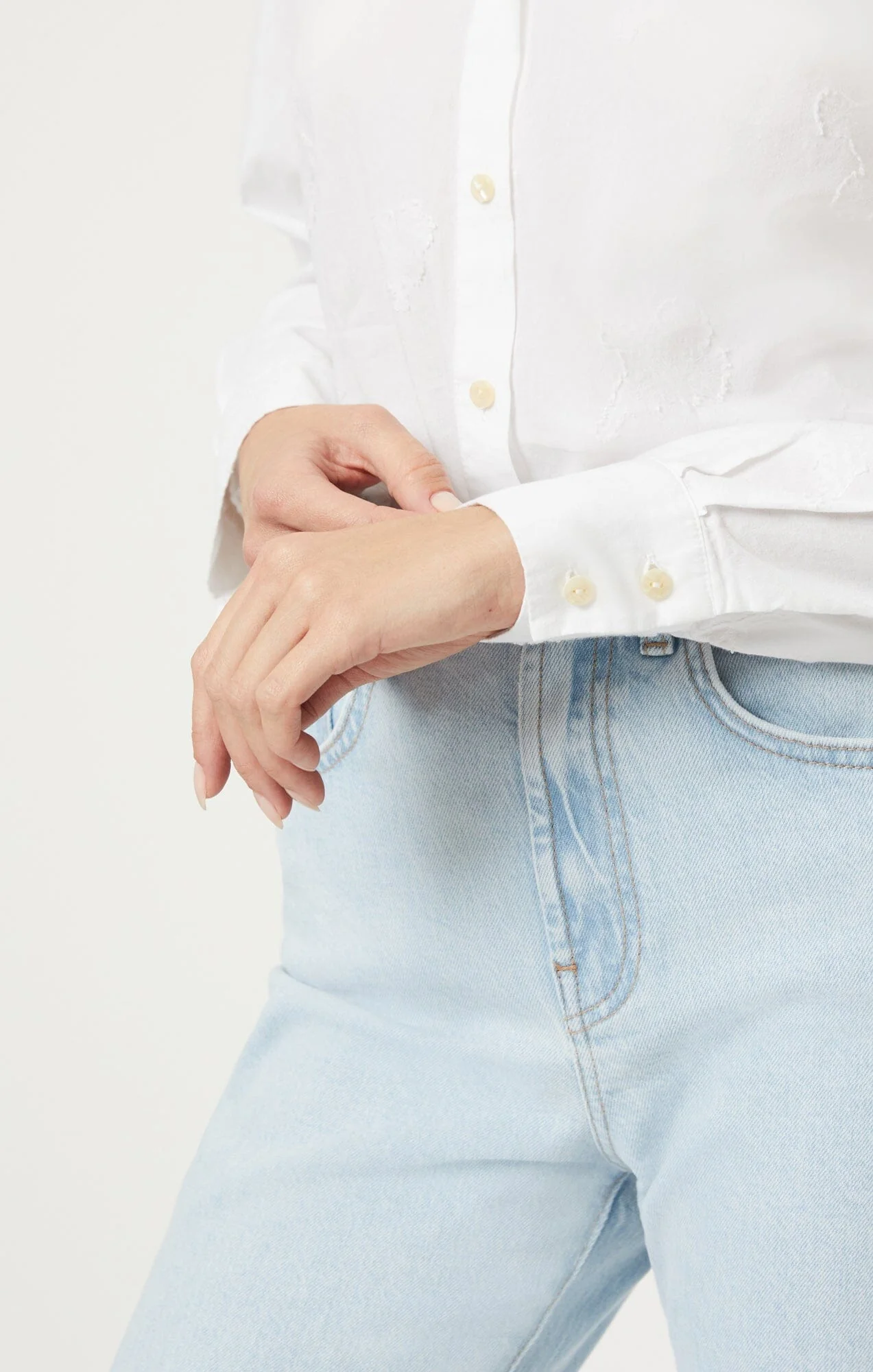 JACQUARD BUTTON-UP SHIRT IN ANTIQUE WHITE - Image 7
