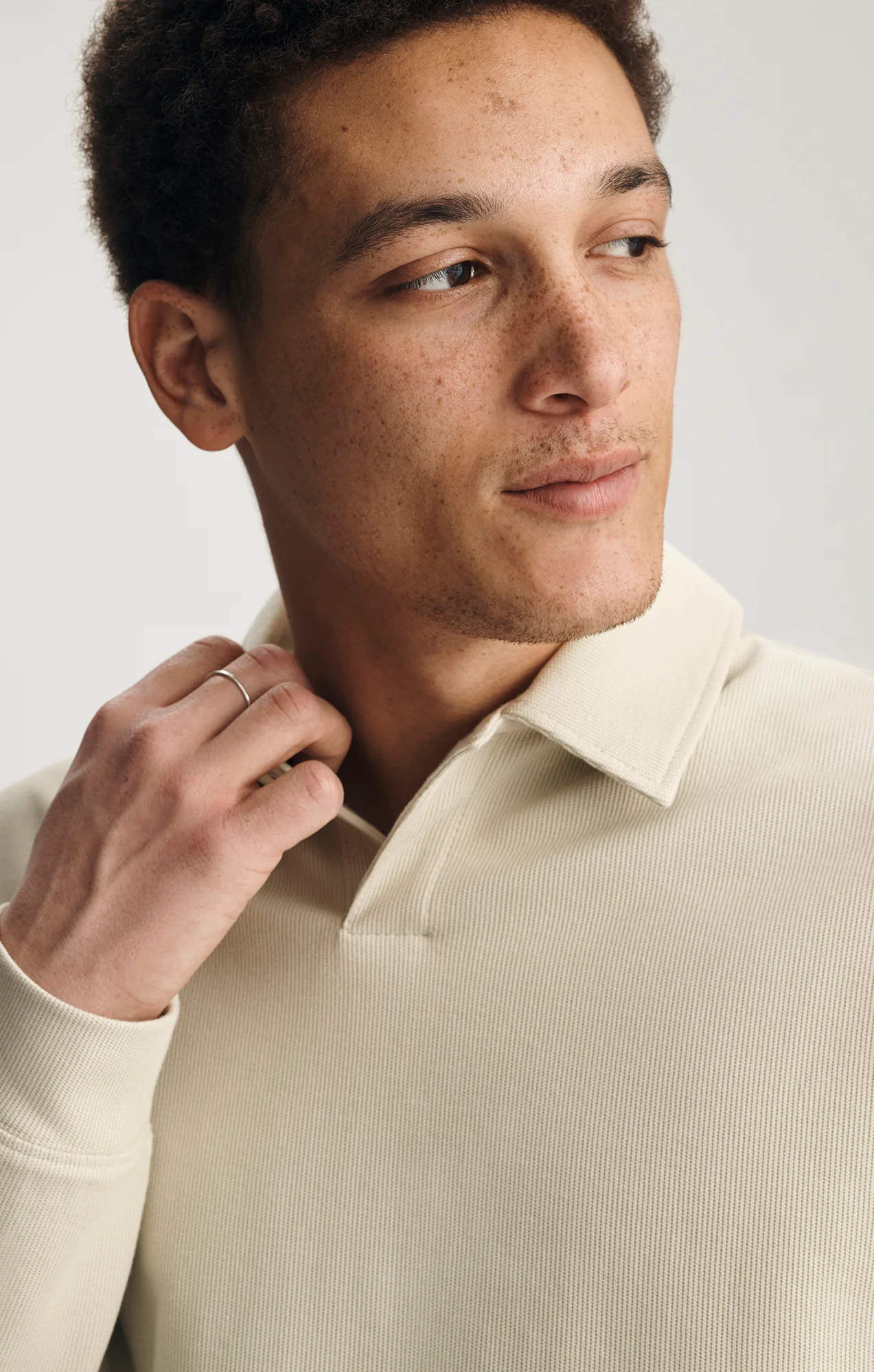 JACQUARD INTERLOCK POLO SWEATSHIRT IN OVERCAST - Image 3