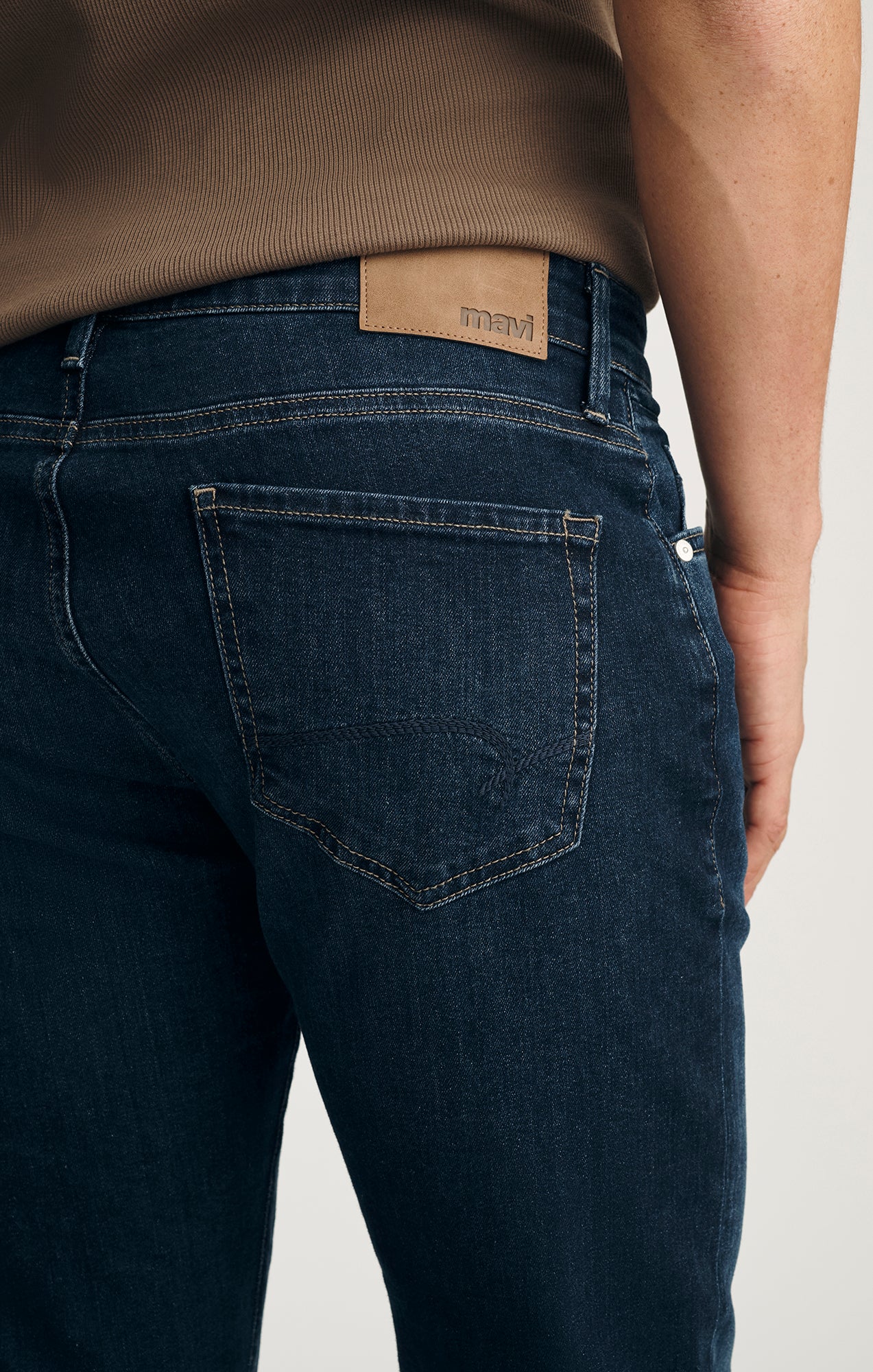 JAKE SLIM LEG IN DARK BRUSHED WILLIAMSBURG - Image 6