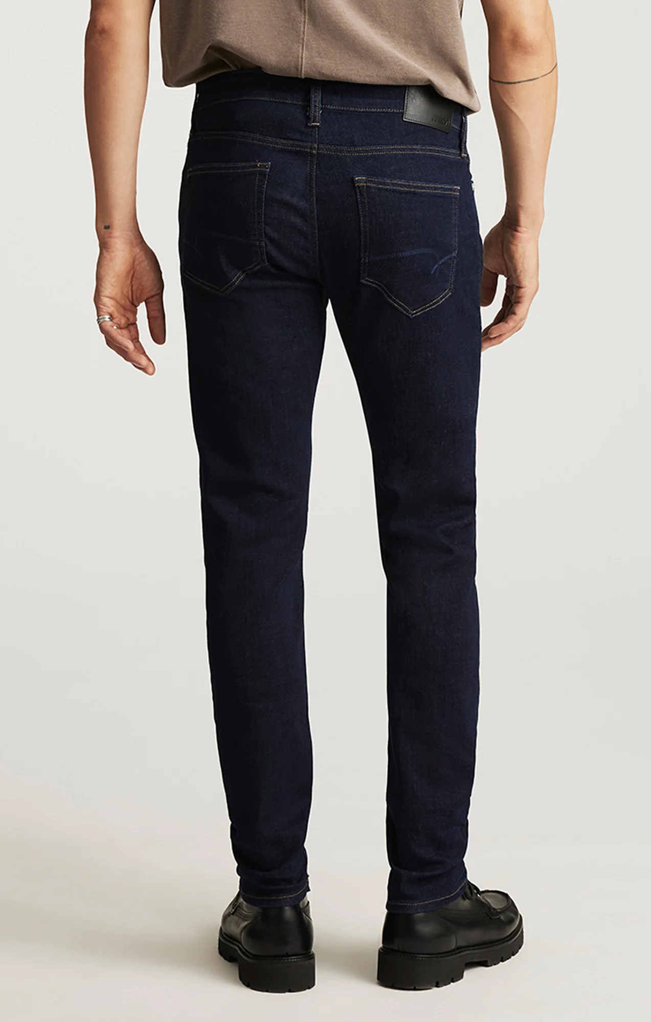 JAMES SKINNY IN RINSE FEATHER BLUE - Image 8